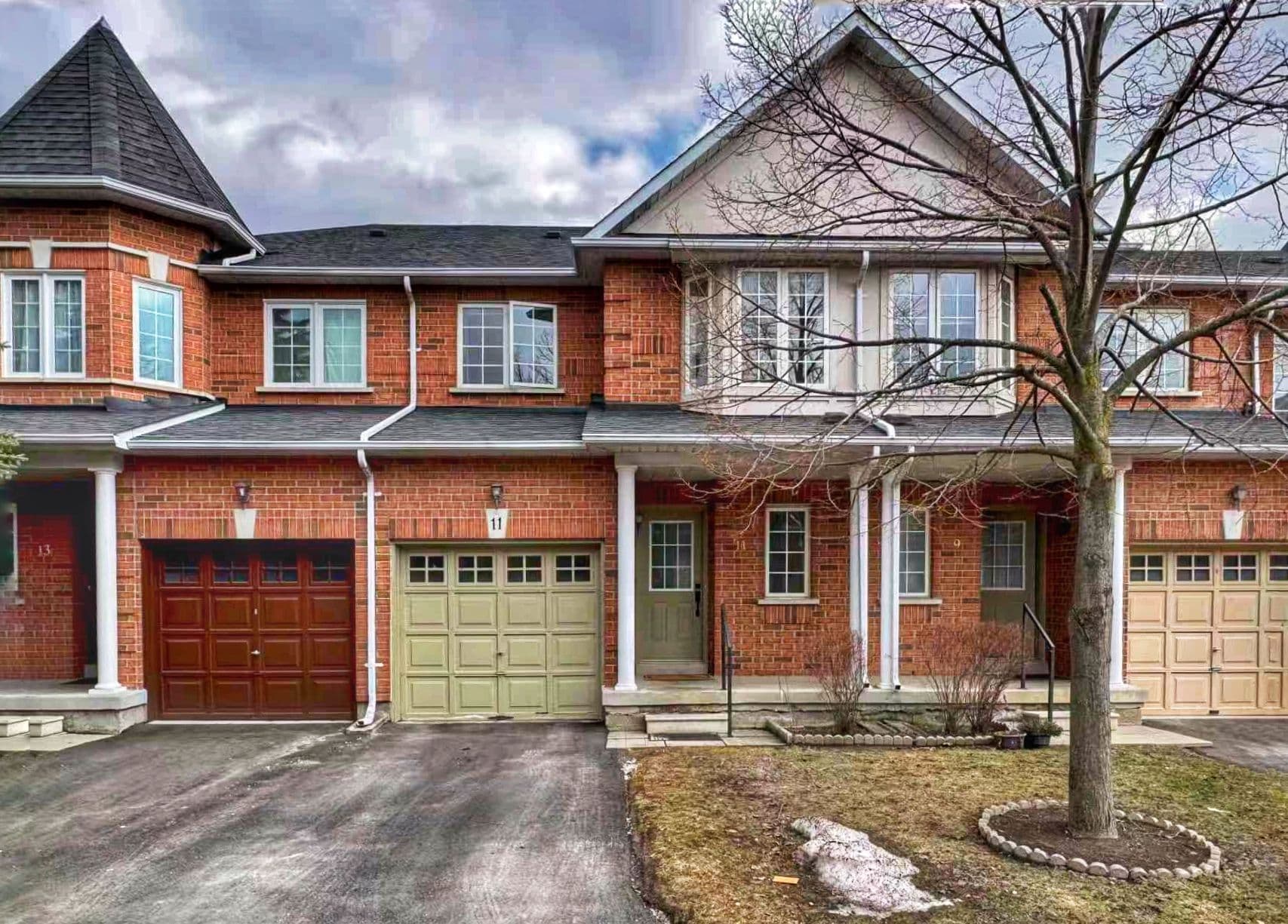 11 Zermatt Way, Markham, ON L3R 5H9
