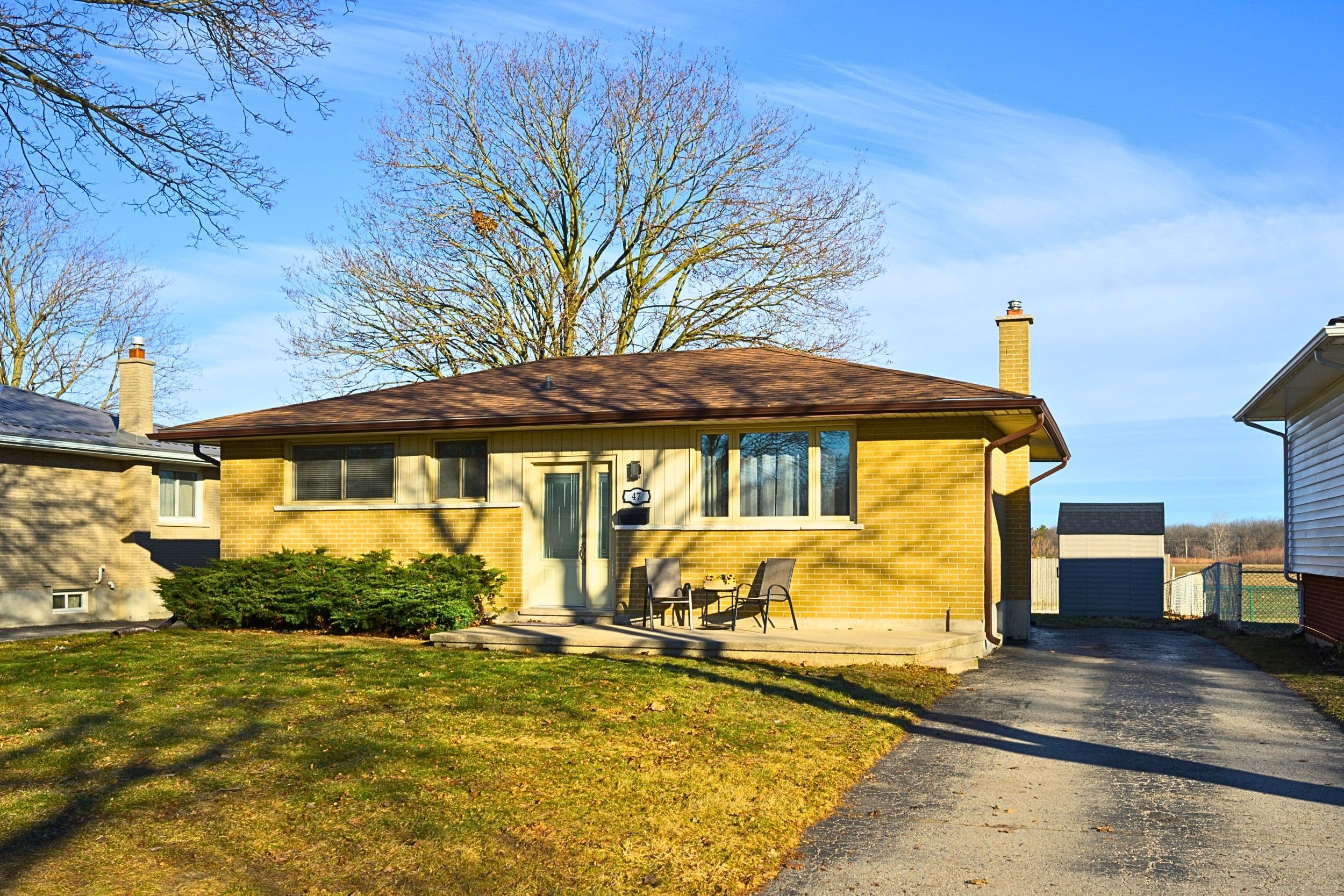 47 Aponi Crescent, London East, ON N5V 2V3