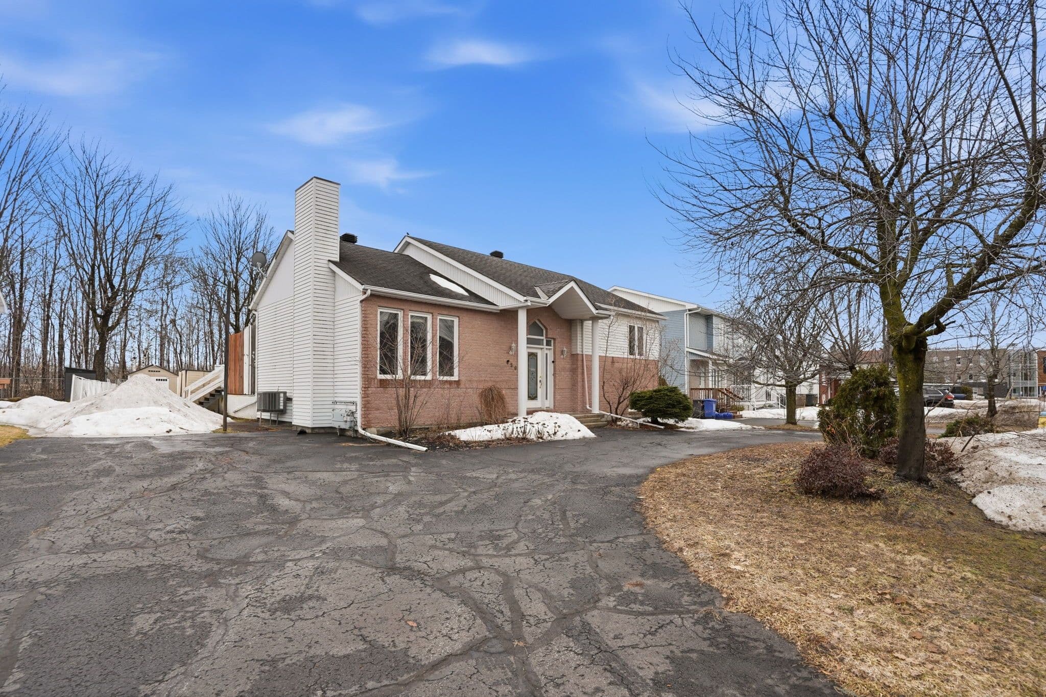 650 Berthiaume Street, Hawkesbury, ON K6A 3M1