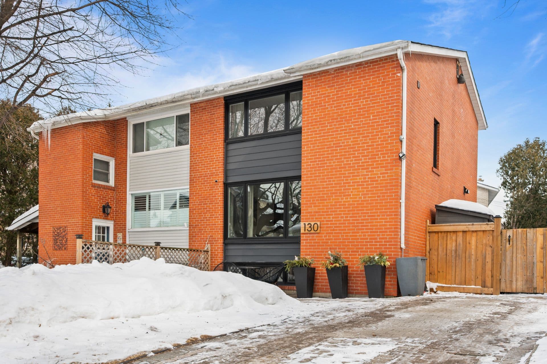 130 Barber Greene Road, Toronto C13, ON M3C 2A5