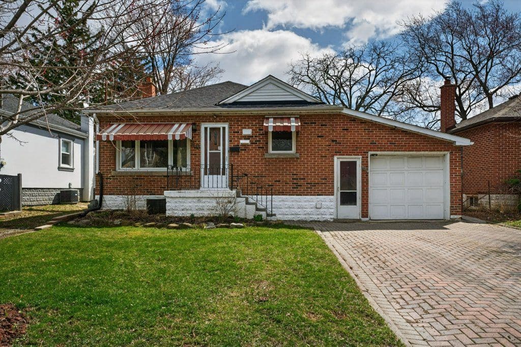69 West 4th Street, Hamilton, ON L9C 3M6