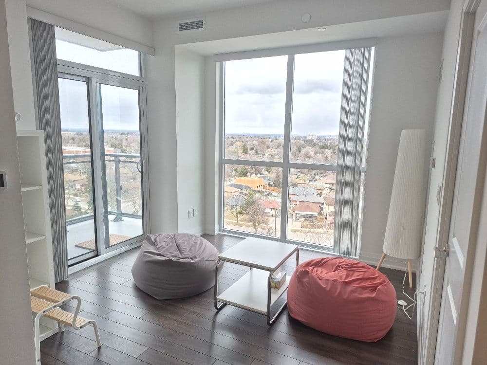 10 Meadowglen Place 1004, Toronto E09, ON M1G 0A8