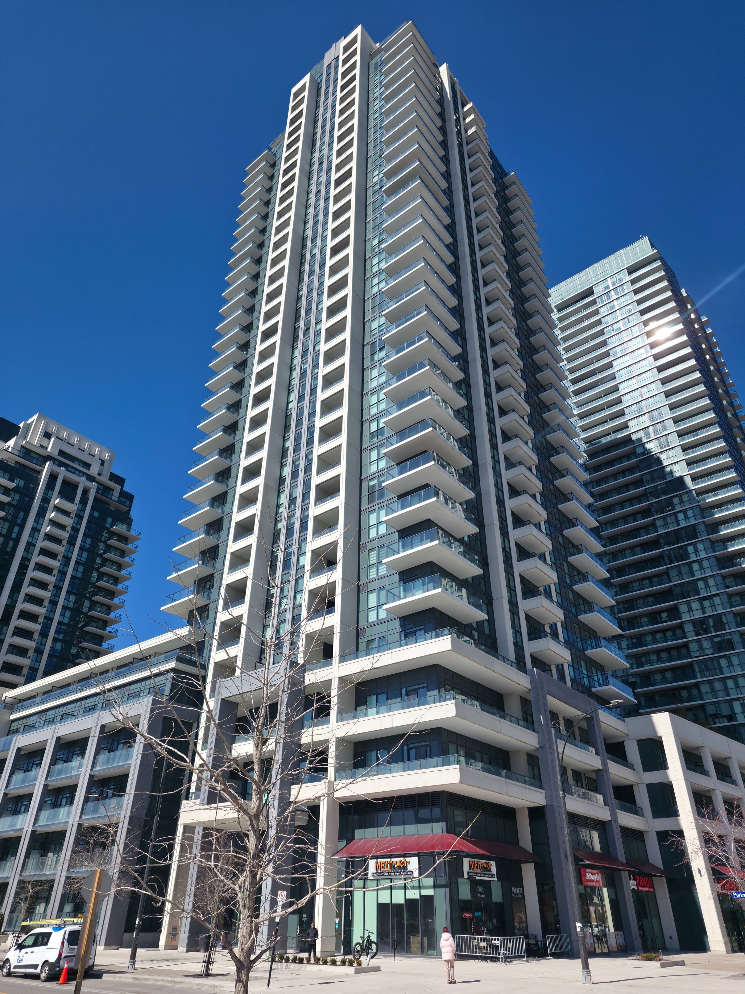 4055 Parkside Village Drive 2516, Mississauga, ON L5B 0K8