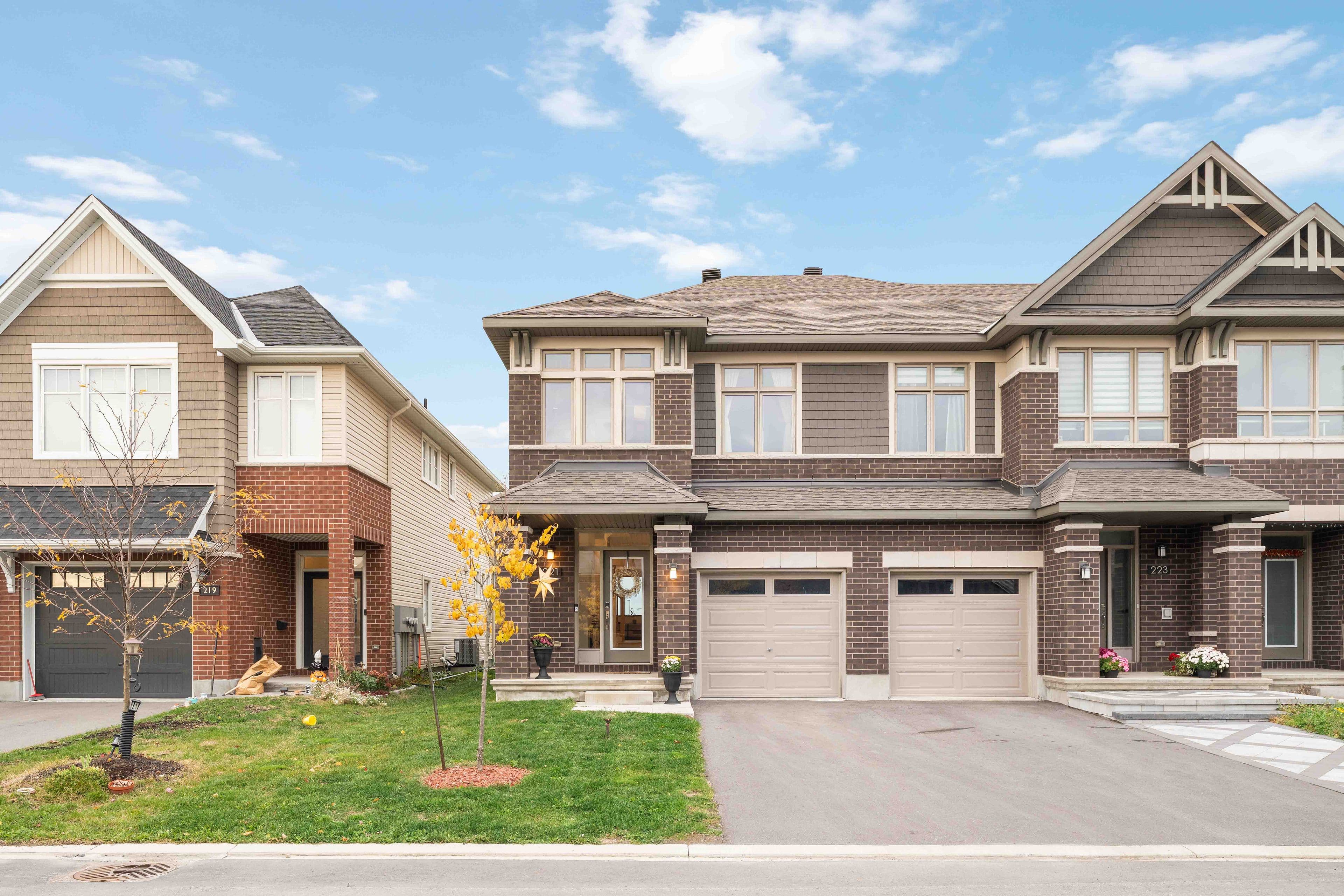 221 Finsbury Avenue, Stittsville - Munster - Richmond, ON K2S 2X9