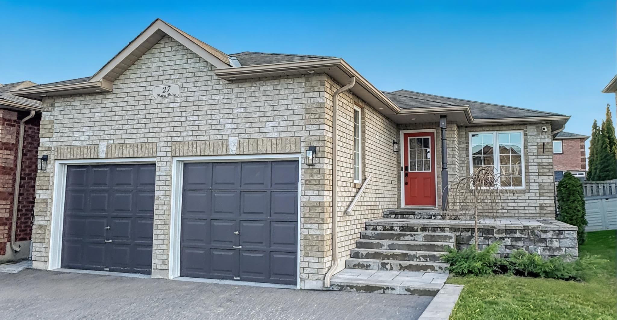 27 Claire Drive, Barrie, ON L4N 5Y1