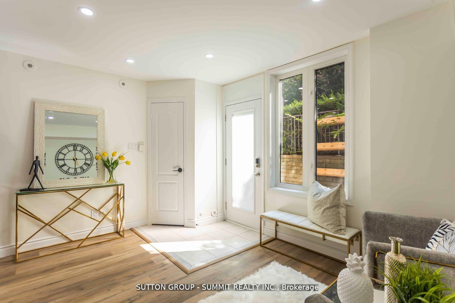 12 Douro Street 421, Toronto C01, ON M6K 0A1