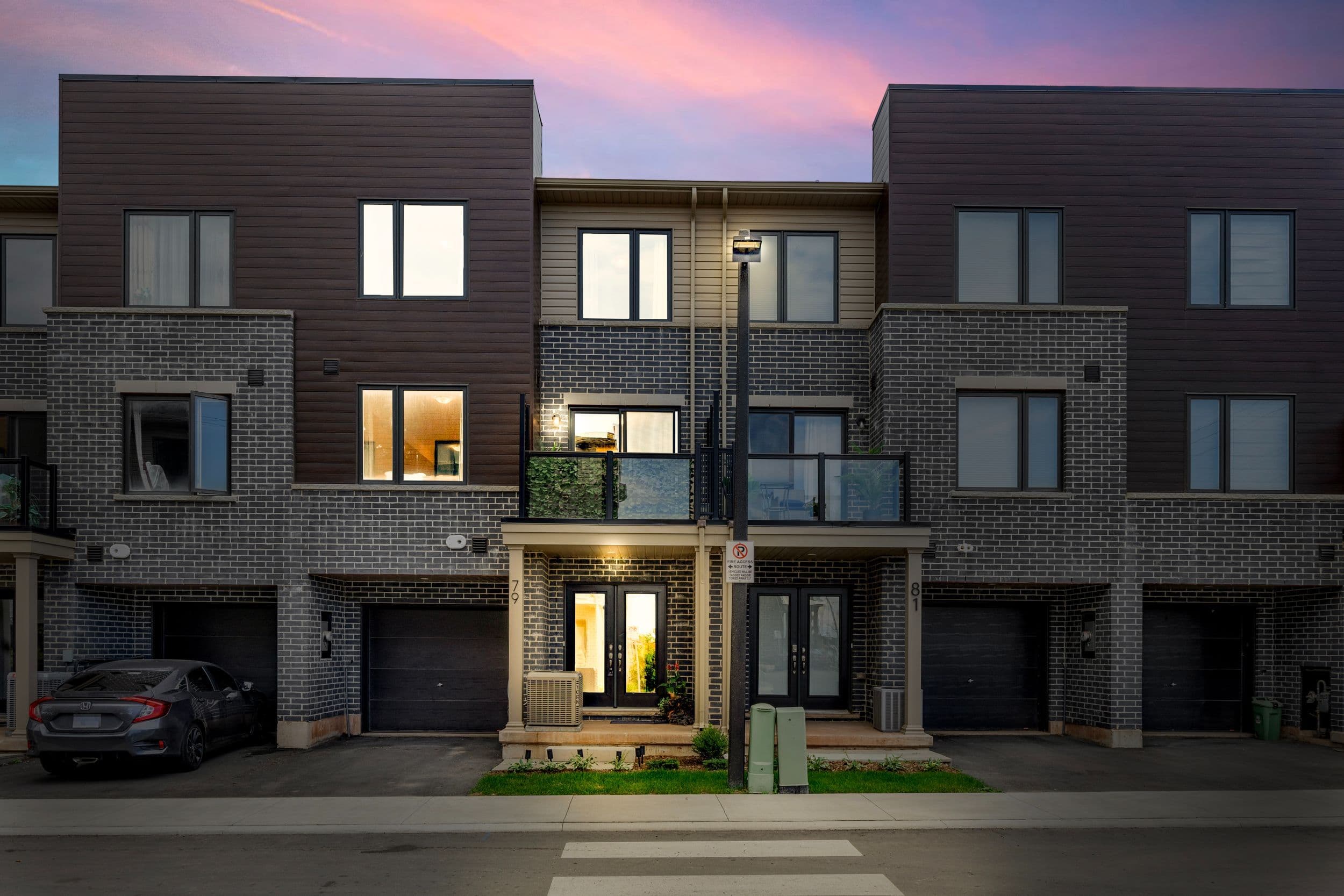 79 Dryden Lane, Hamilton, ON L8H 0B6