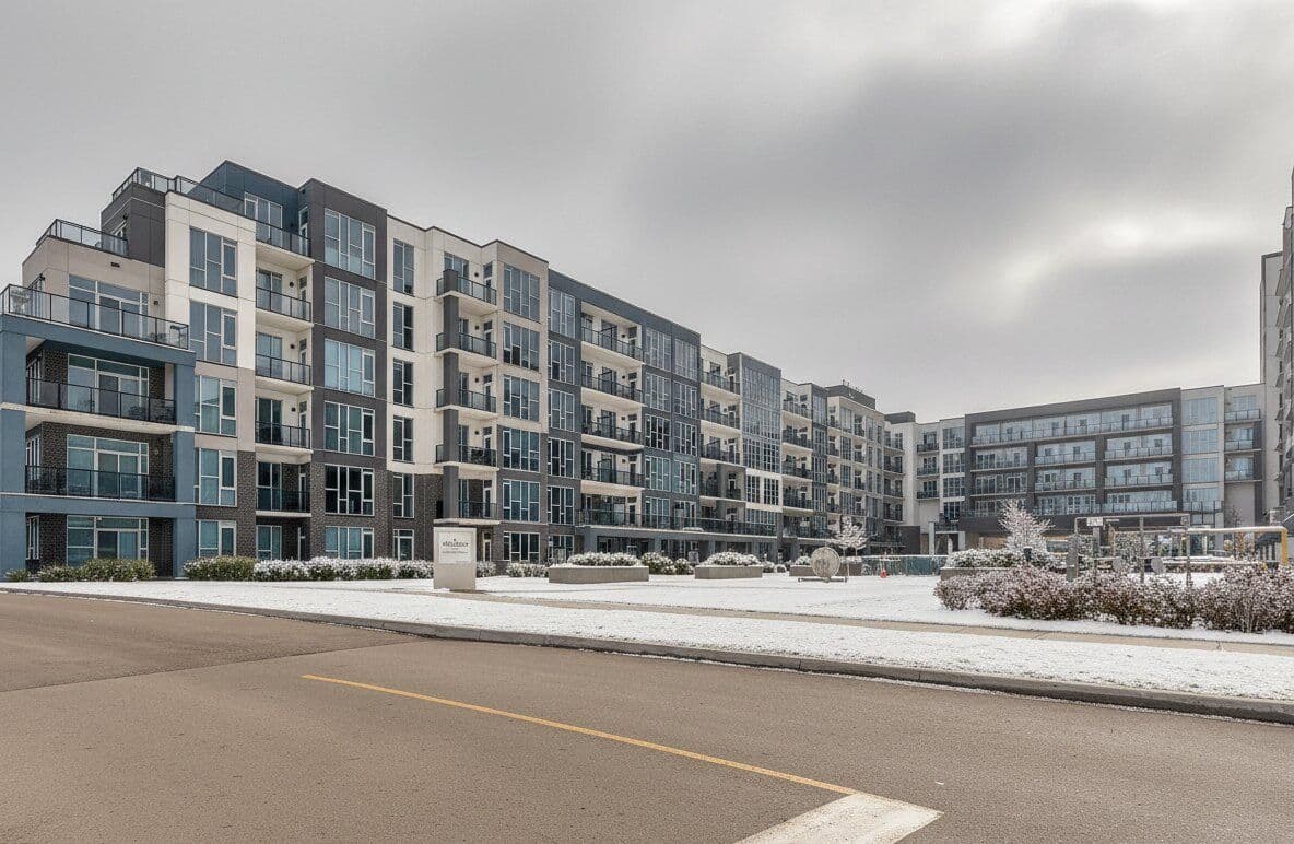 16 Concord Place 516, Grimsby, ON L3M 0J1