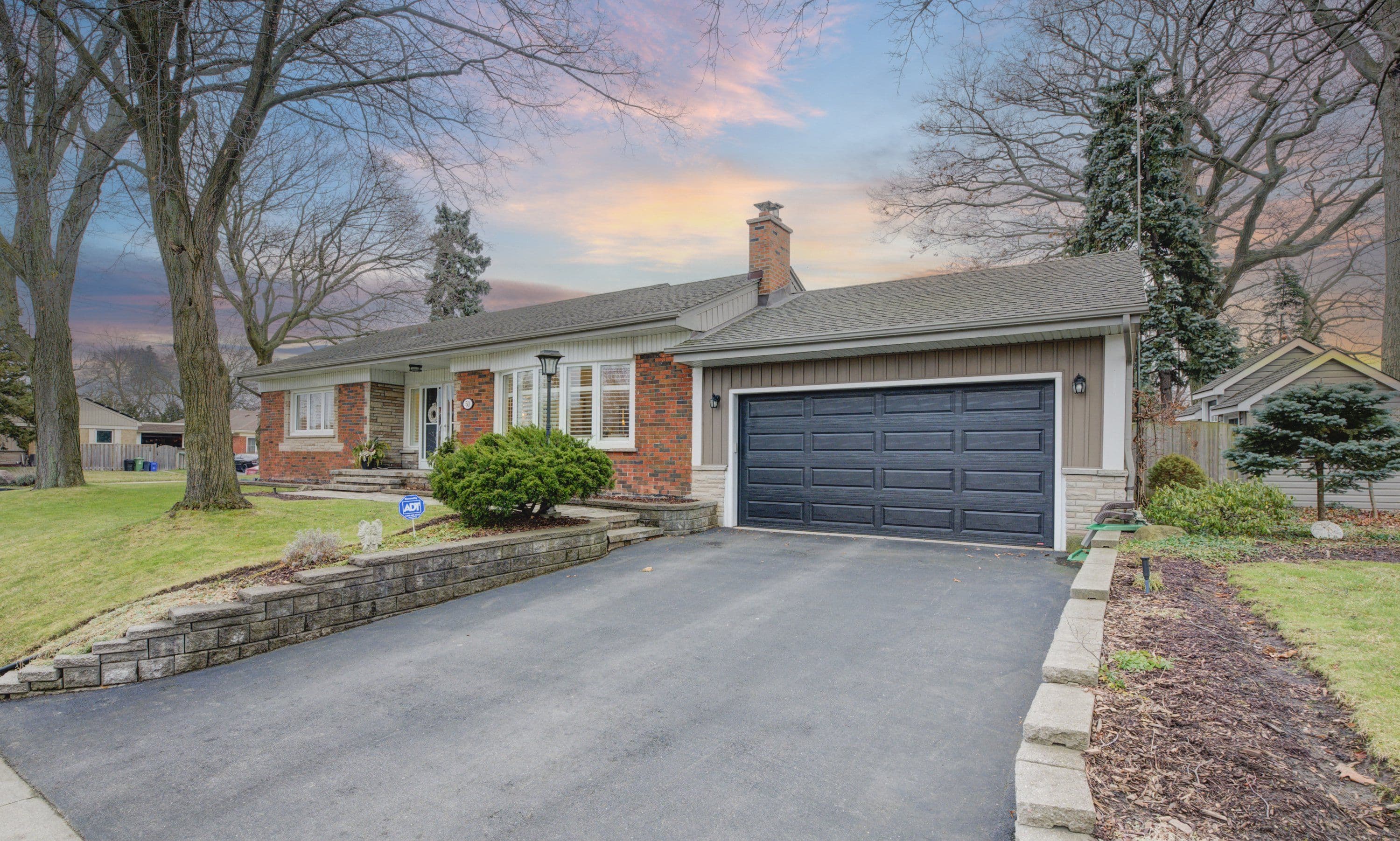 50 Edgewood Avenue, Hamilton, ON L8T 1K1