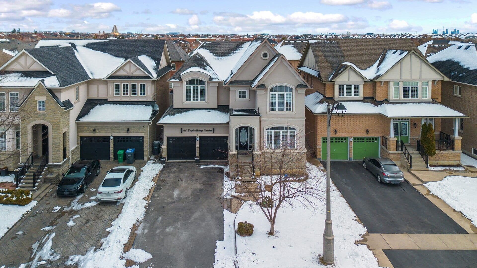 44 Eaglesprings Crescent, Brampton, ON L6P 2W2