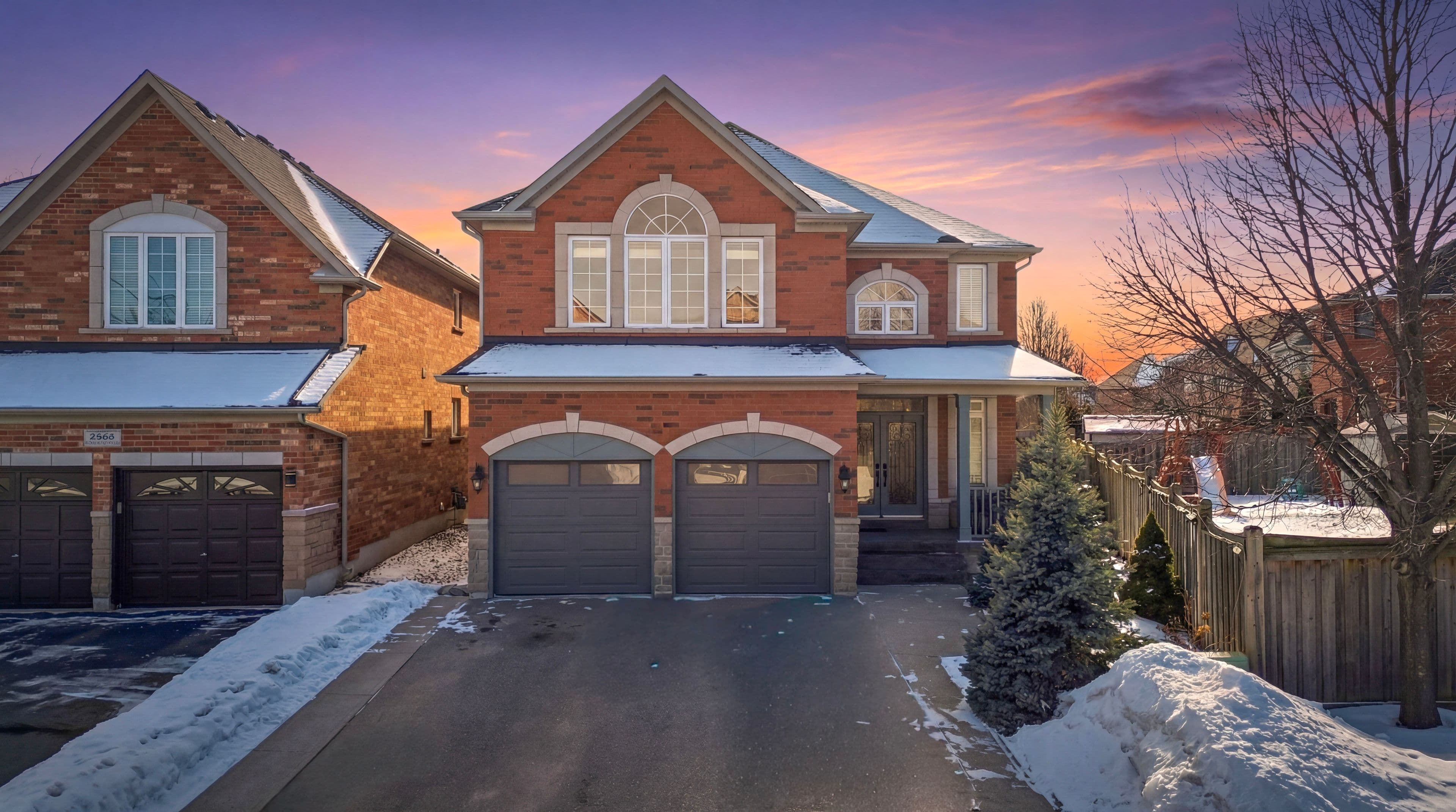2070 Willhaven Trail, Oakville, ON L6M 5G3
