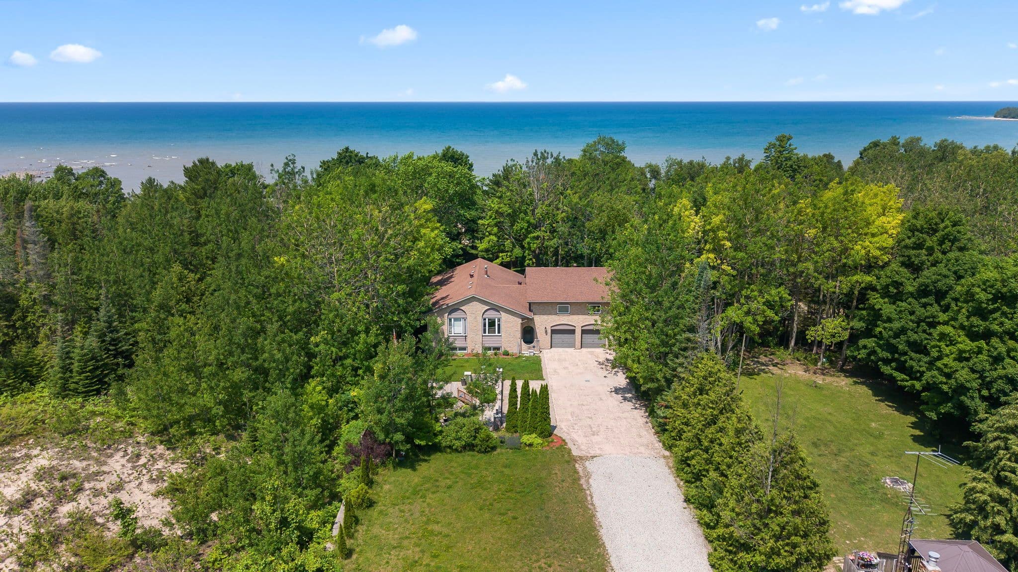 71 Upper Lorne Beach Road, Kincardine, ON N0G 2T0