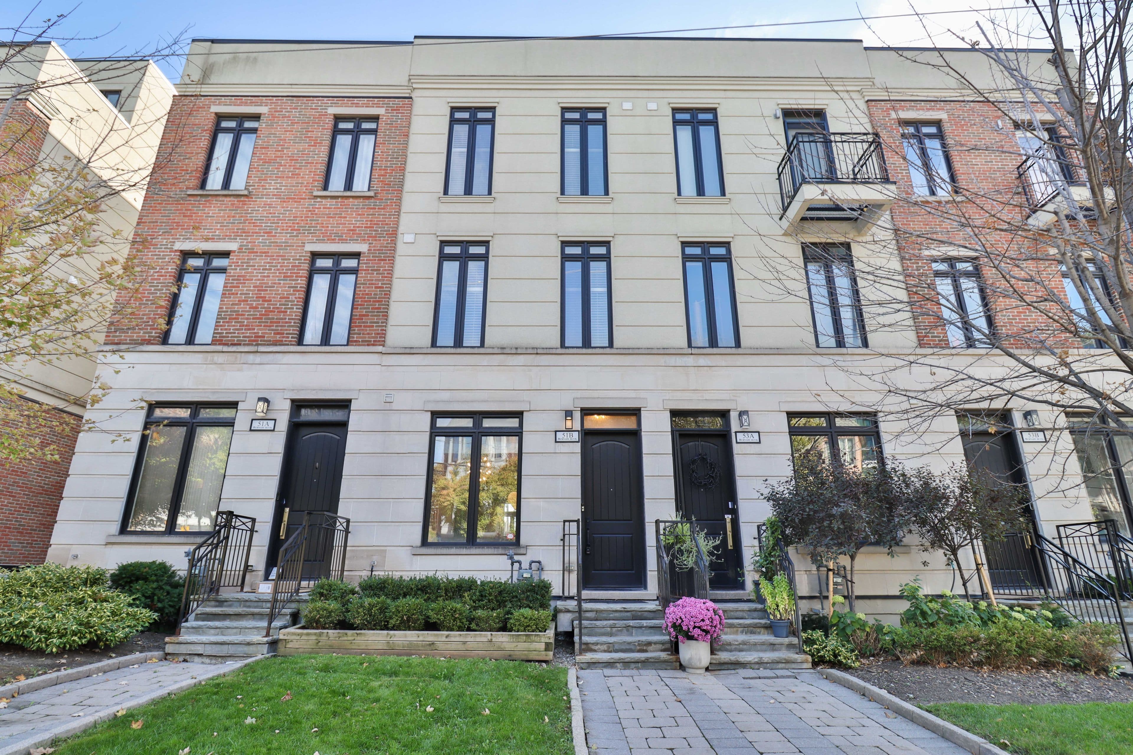 51B Burnaby Boulevard, Toronto C03, ON M5N 1G3