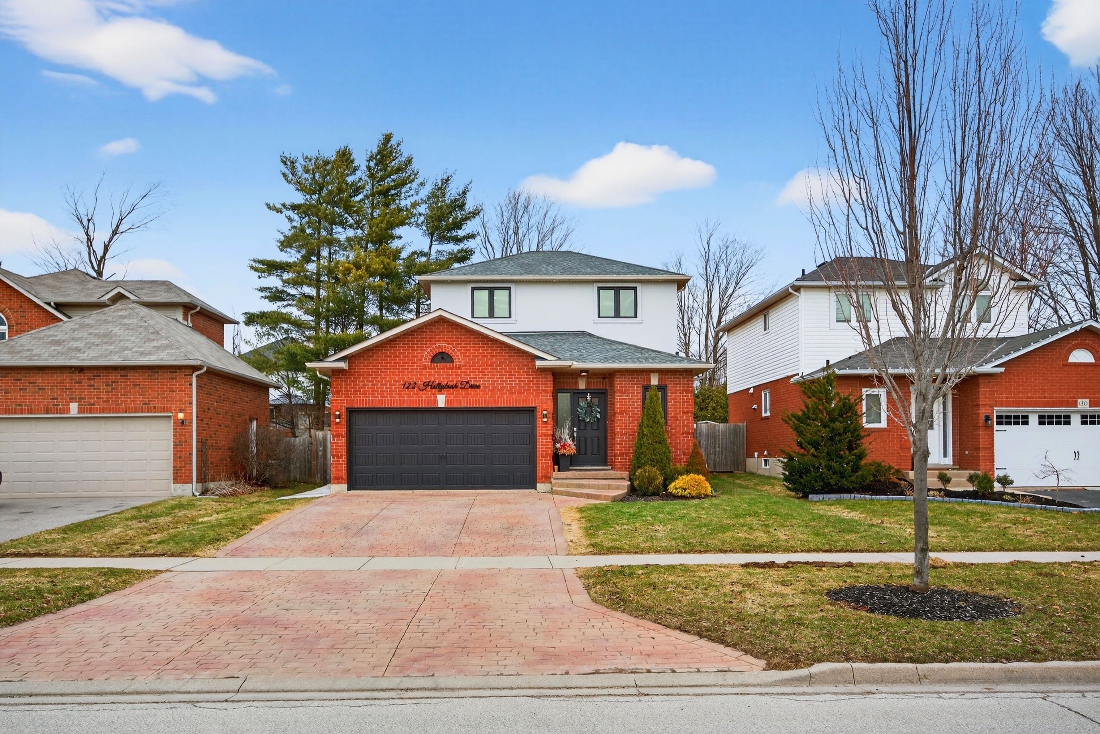 122 Hollybush Drive, Hamilton, ON L8B 0P1