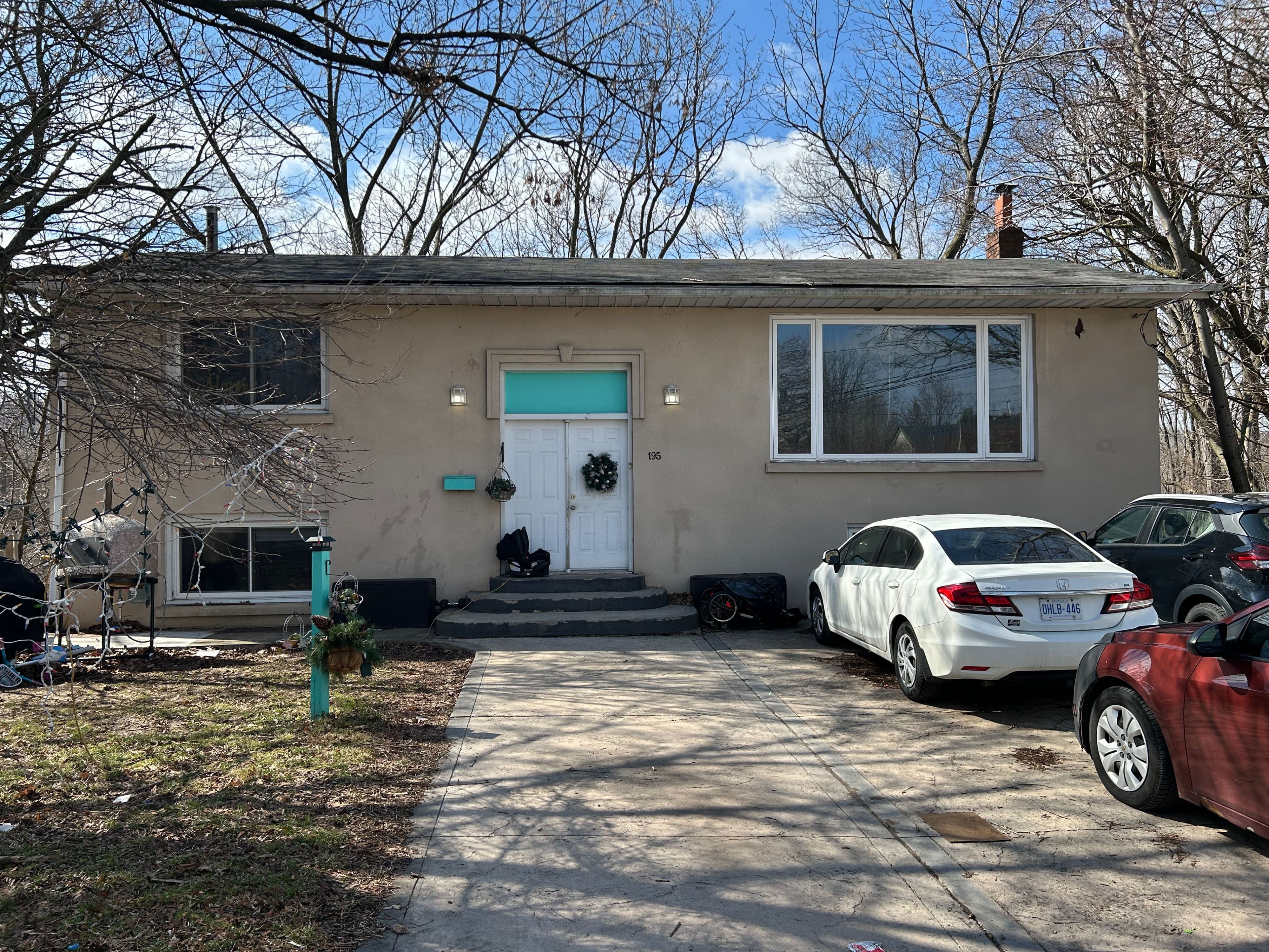 195 Cline Avenue S, Hamilton, ON L8S 1W5