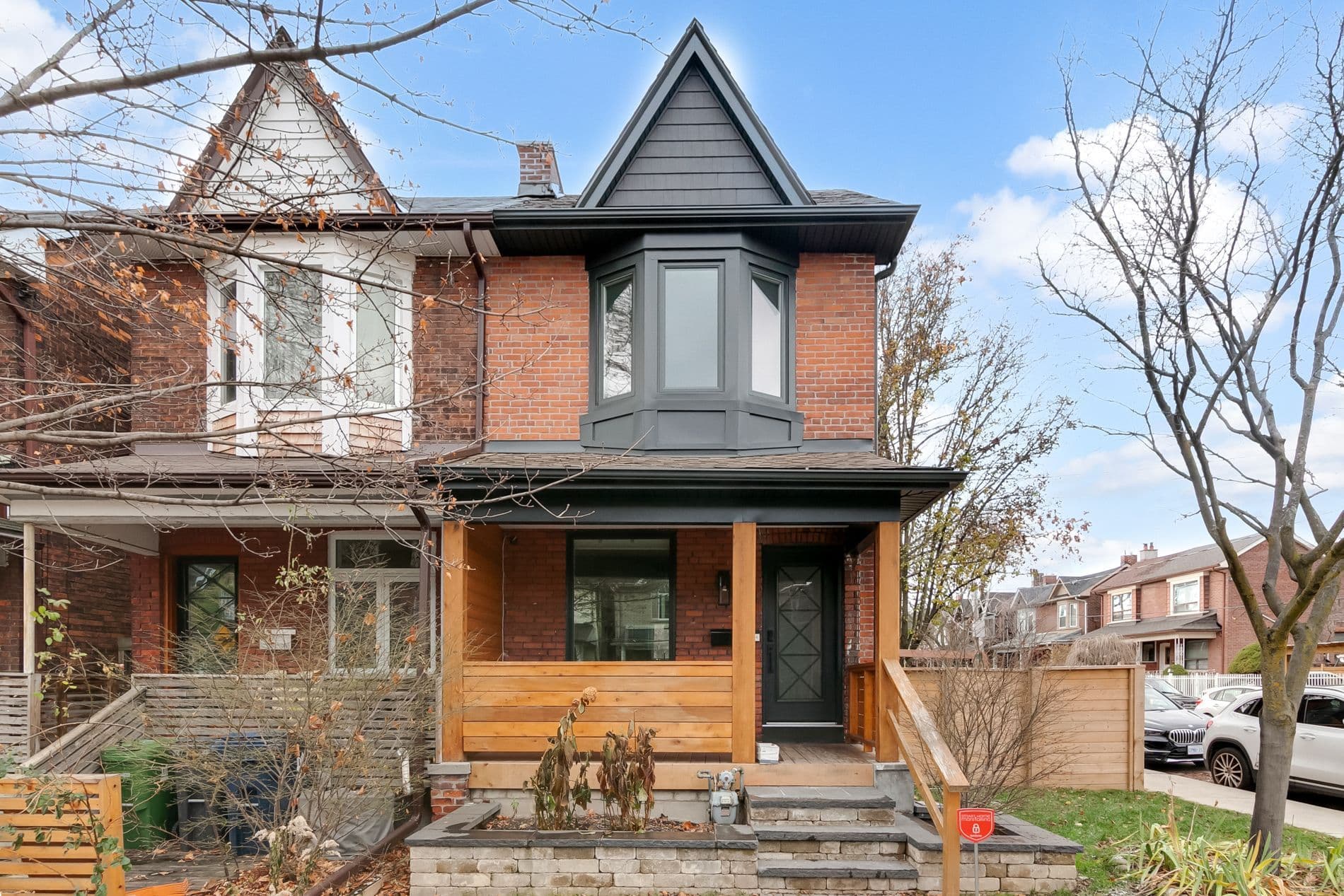 954 Shaw Street, Toronto W02, ON M6G 3M6