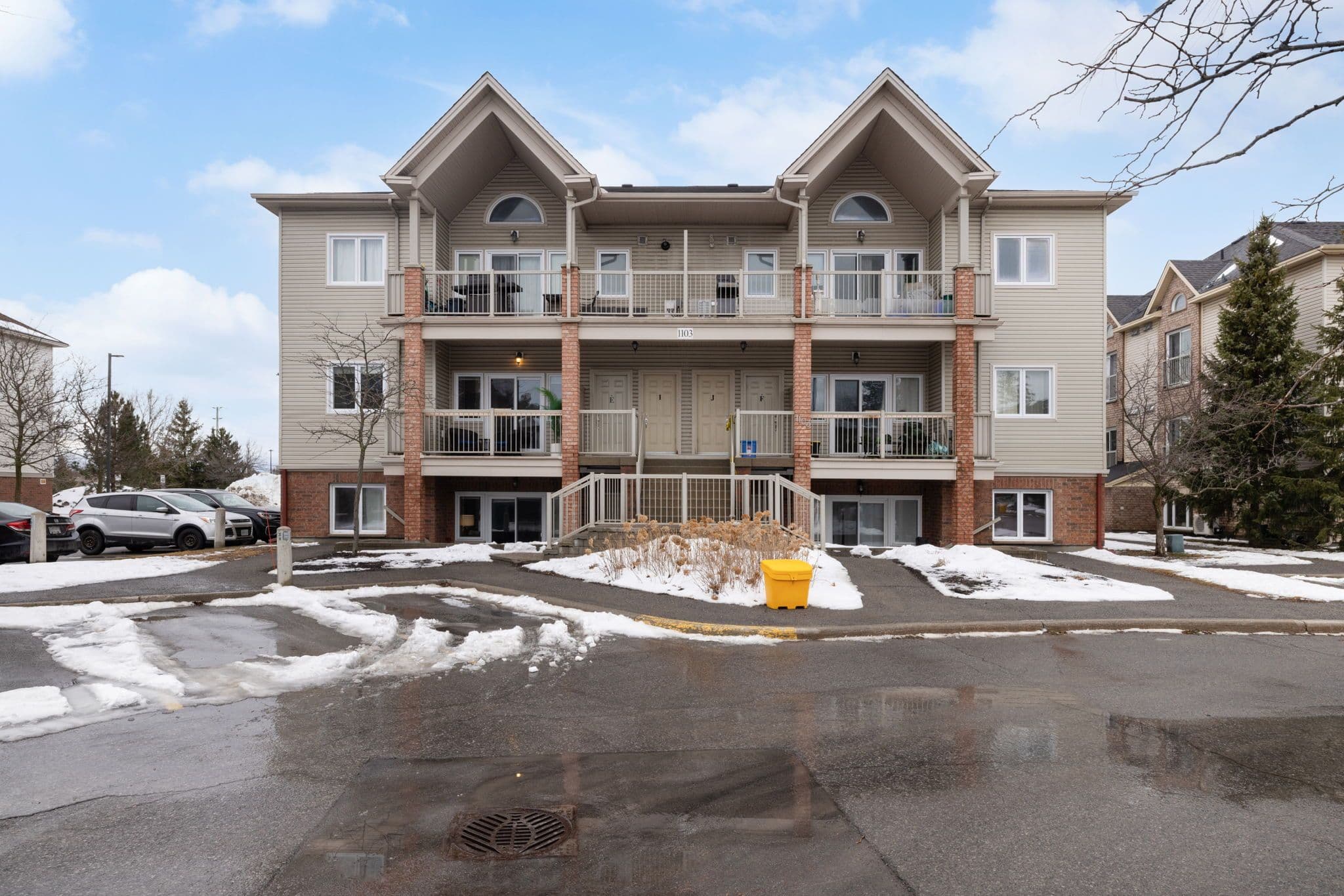 1103 STITTSVILLE MAIN Street E, Stittsville - Munster - Richmond, ON K2S 0C7