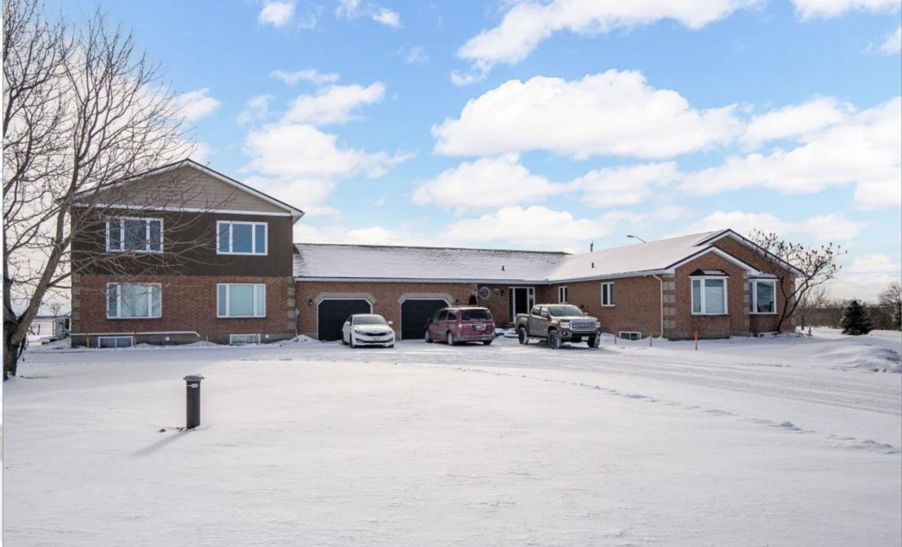 11060 County Rd 3 Road 3, North Dundas, ON K0E 1W0