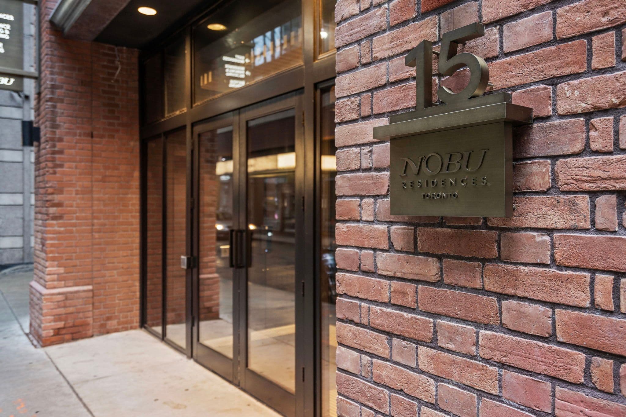 15 Mercer Street 813, Toronto C01, ON M5V 1H2