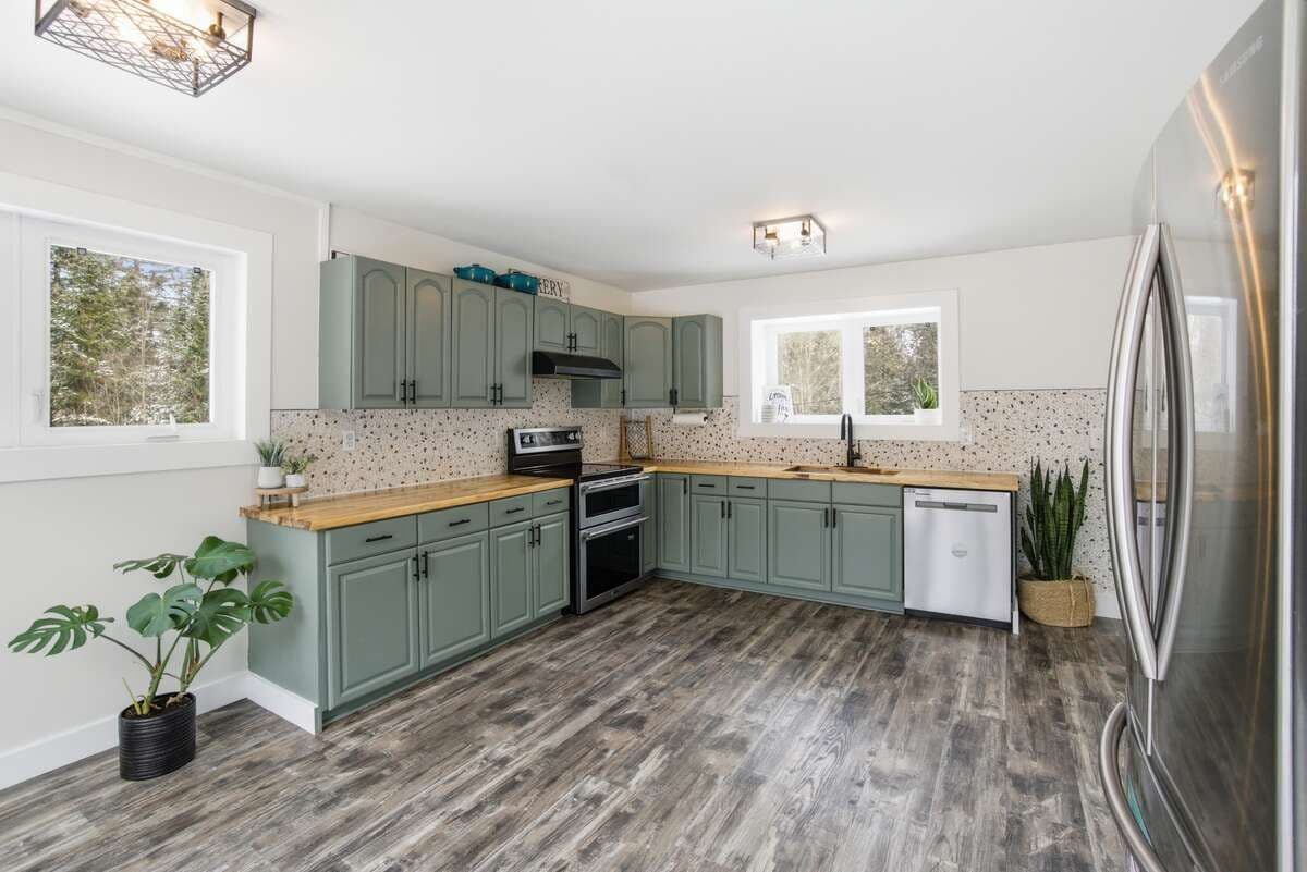 1131 Springdale Park Road, Bracebridge, ON P1L 1W9