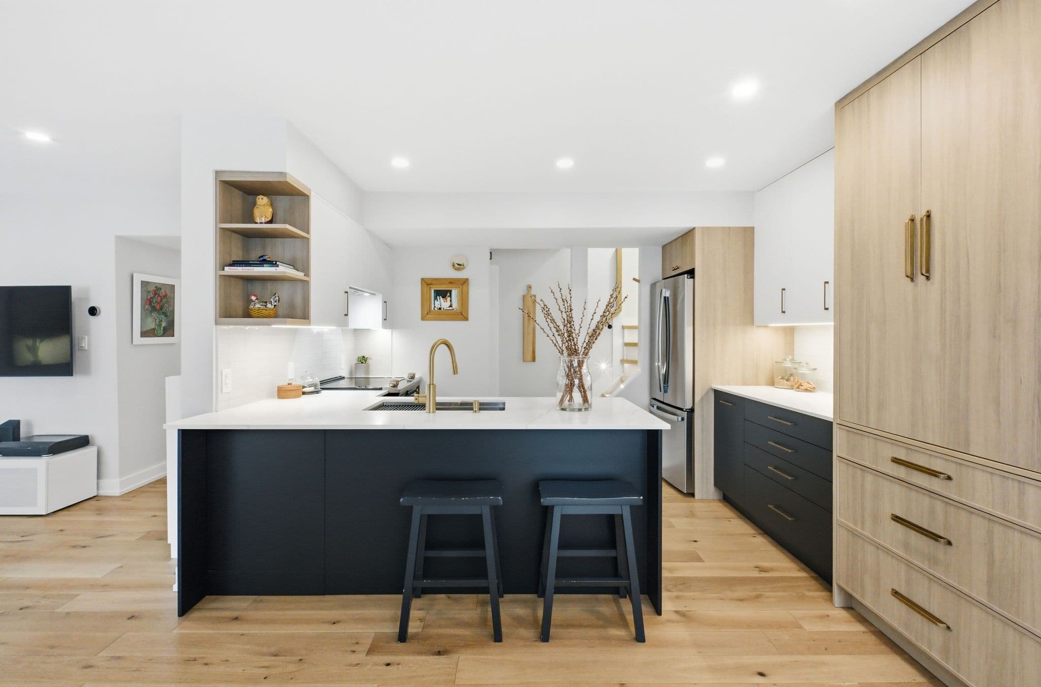 208 Niagara Street 26, Toronto C01, ON M6J 3W5