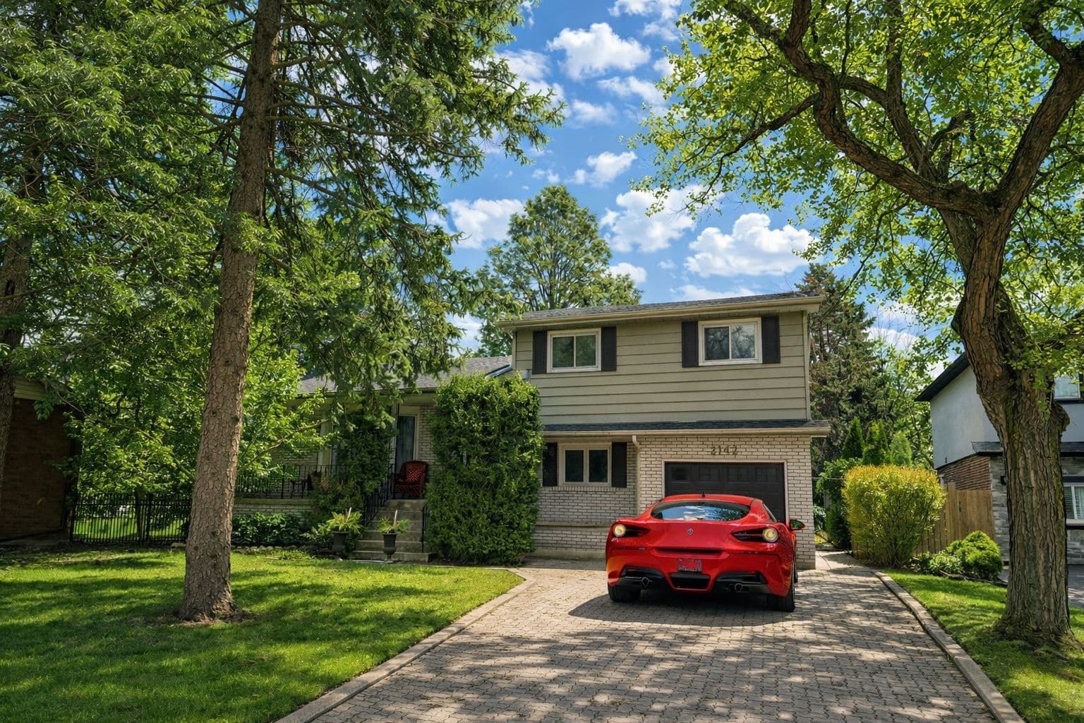 2142 Hixon Street, Oakville, ON L6L 1T4