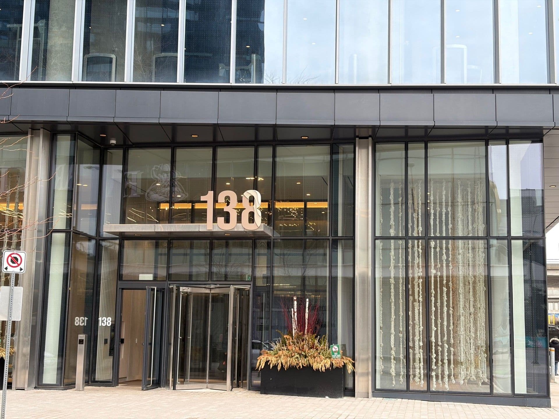 138 Downes Street 1905, Toronto C08, ON M5E 0E4