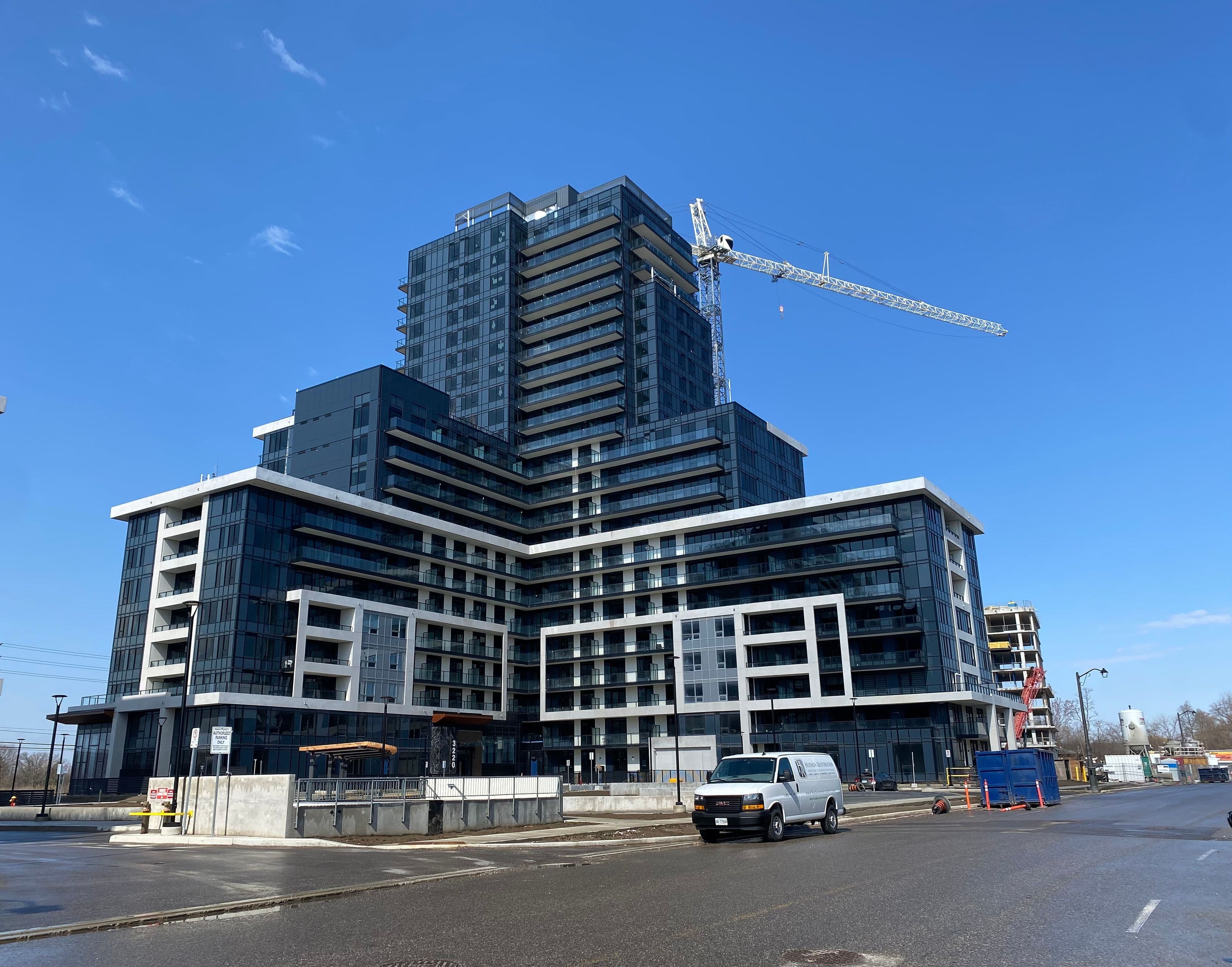 3220 William Coltson Avenue 405, Oakville, ON L6H 7X9