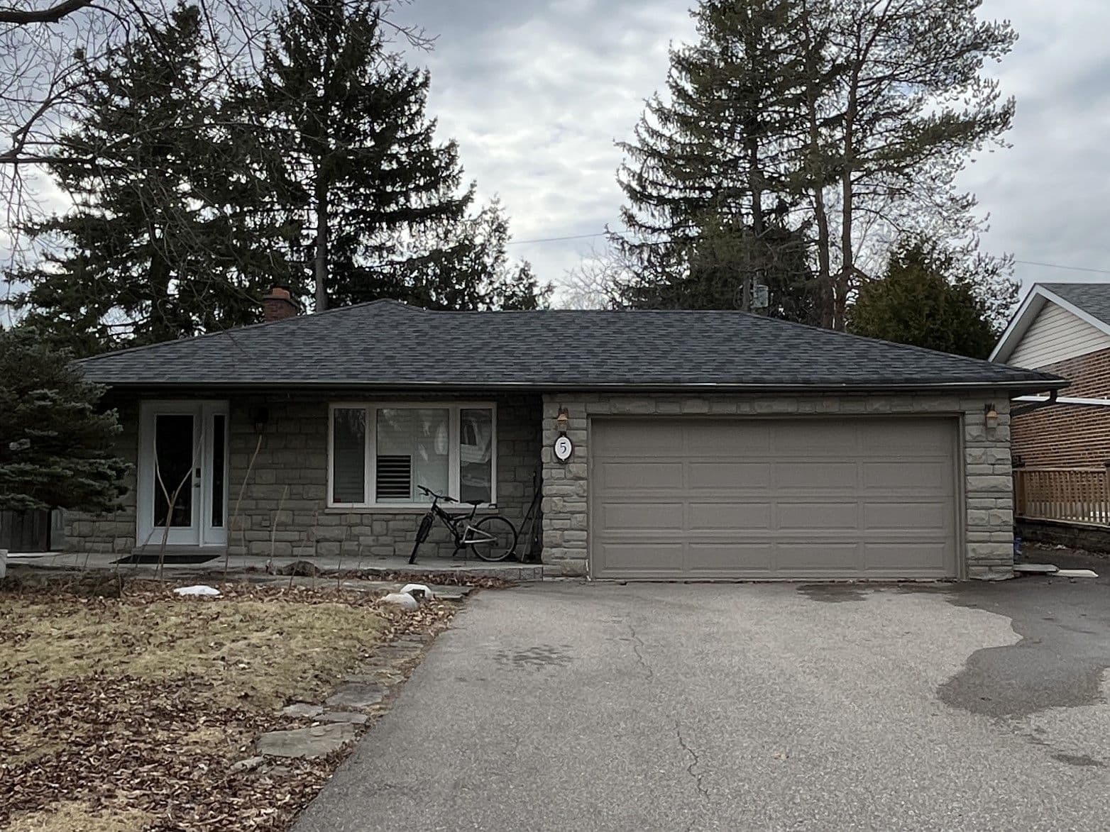 5 Southdale Drive, Markham, ON L3P 1J6