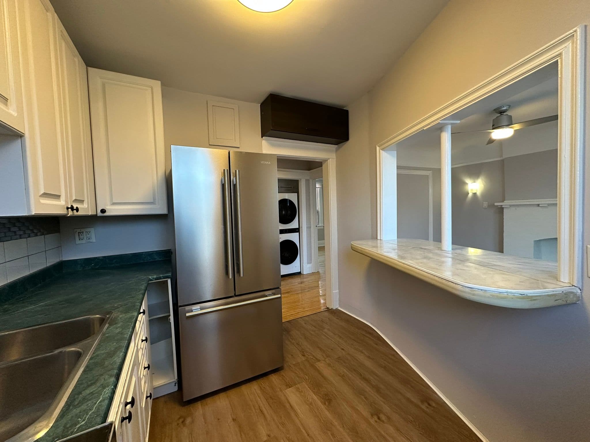 63A Garden Avenue 2, Toronto W01, ON M6R 1H8