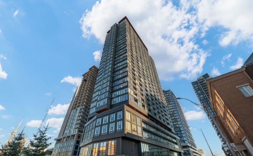 19 Western Battery Road 821, Toronto C01, ON M6K 0E3