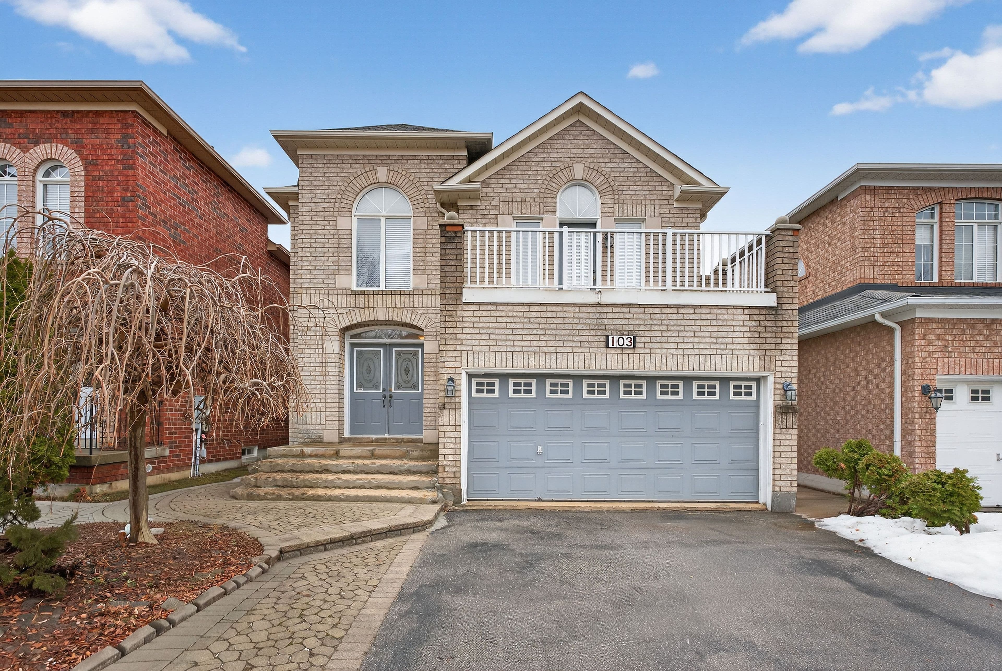 103 Ferdinand Avenue, Vaughan, ON L6A 3H6
