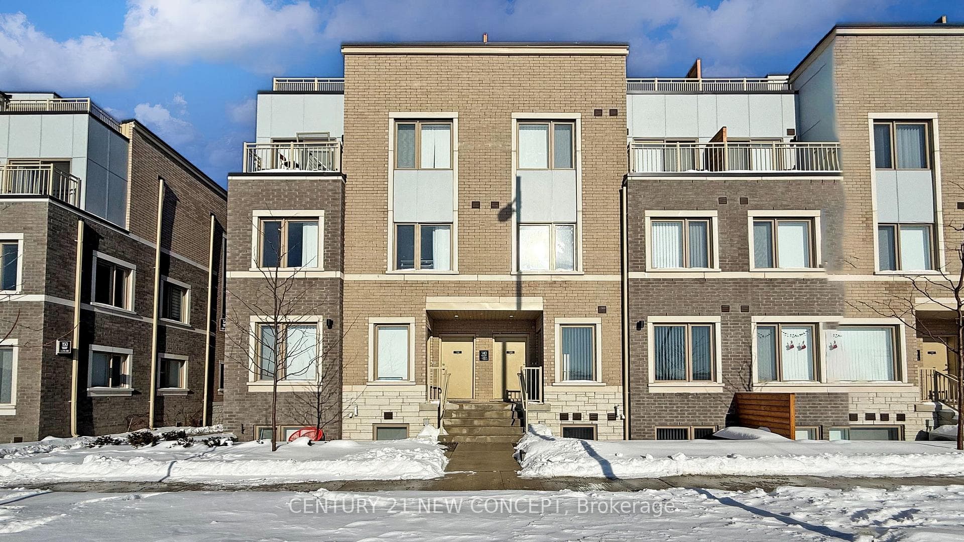 140 Honeycrisp Crescent TH 284, Vaughan, ON L4K 0N7