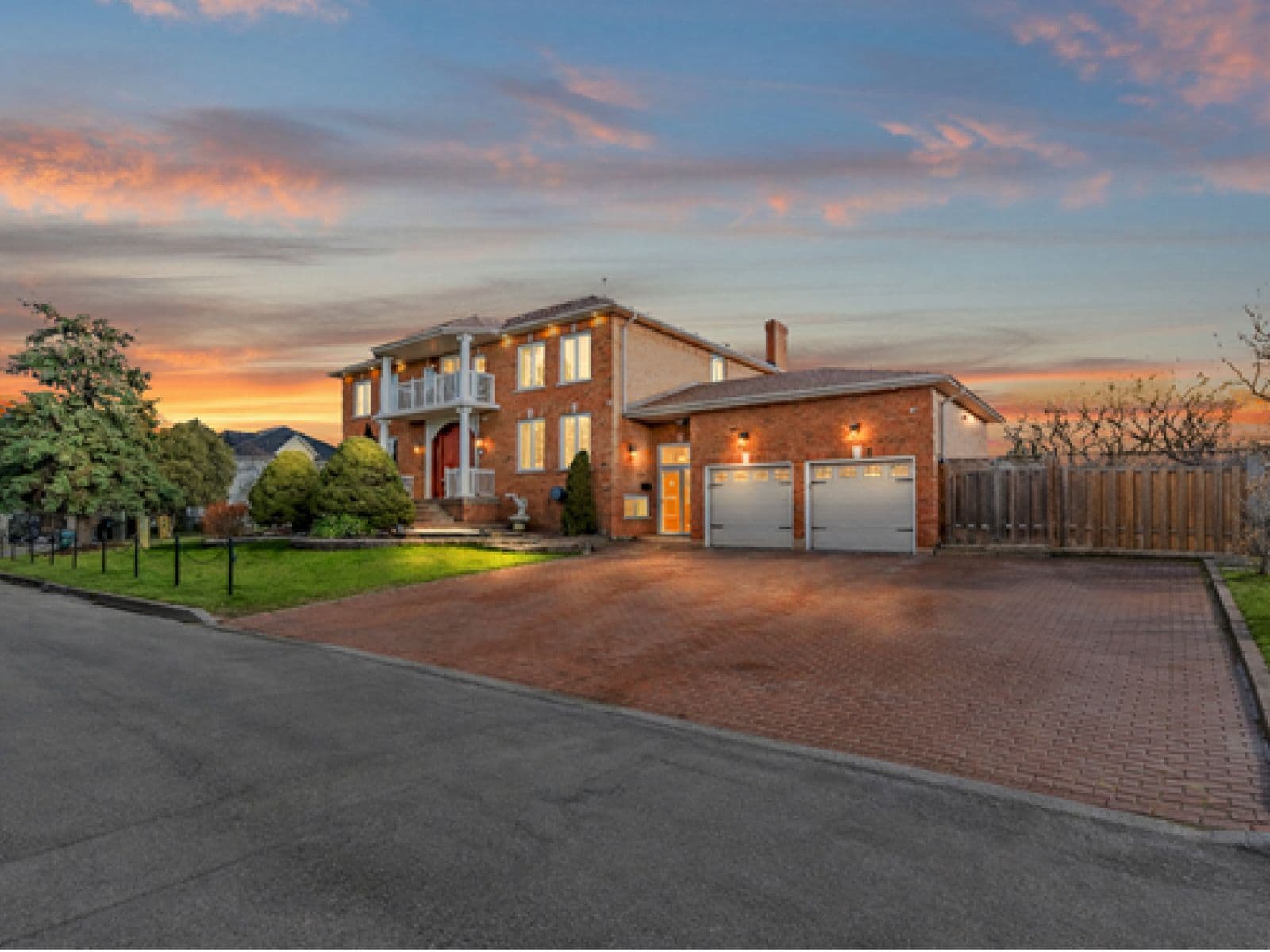 33 Redberry Parkway, Toronto W04, ON M6L 2J7