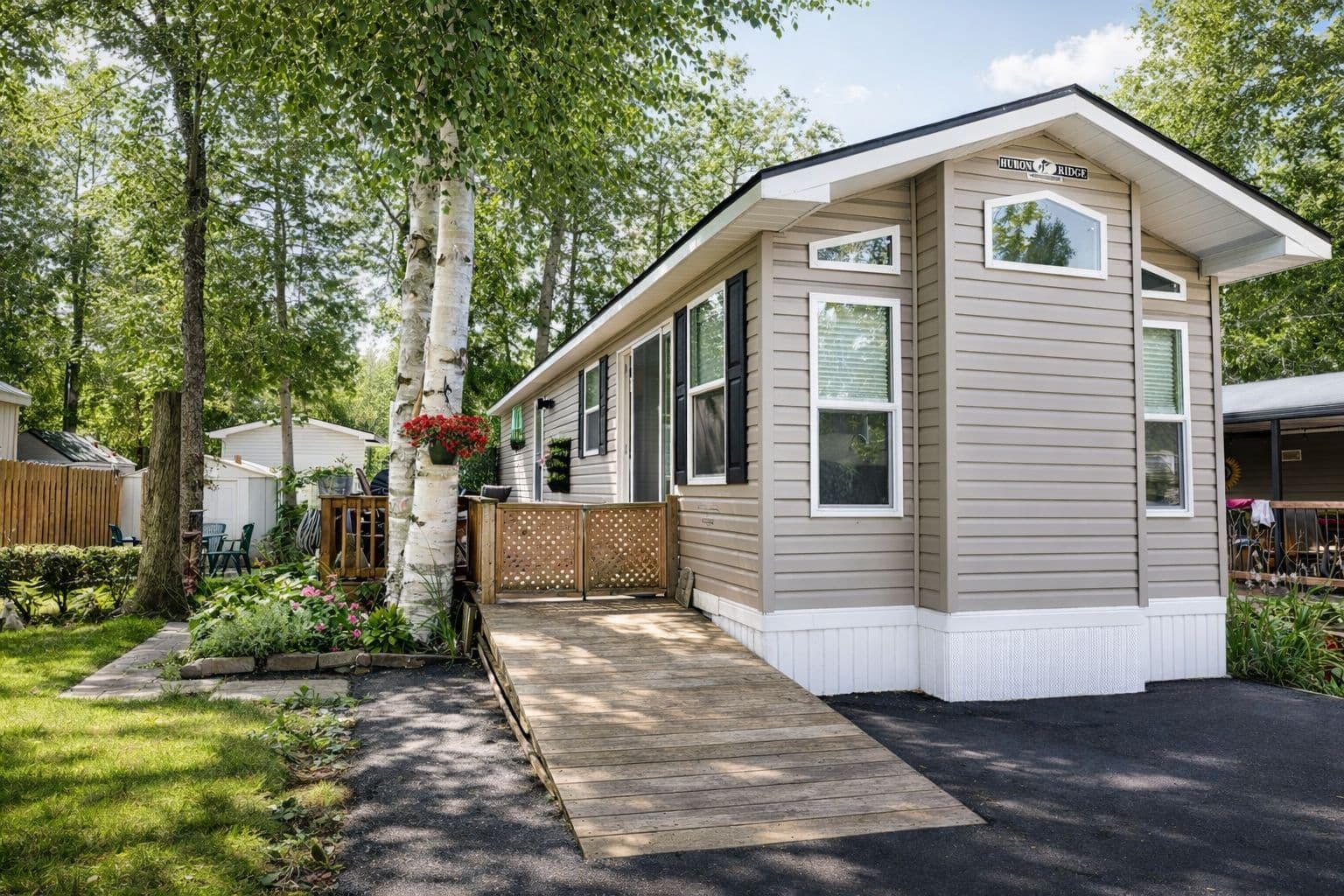 225 Platten Boulevard 819, Scugog, ON L9L 1B4