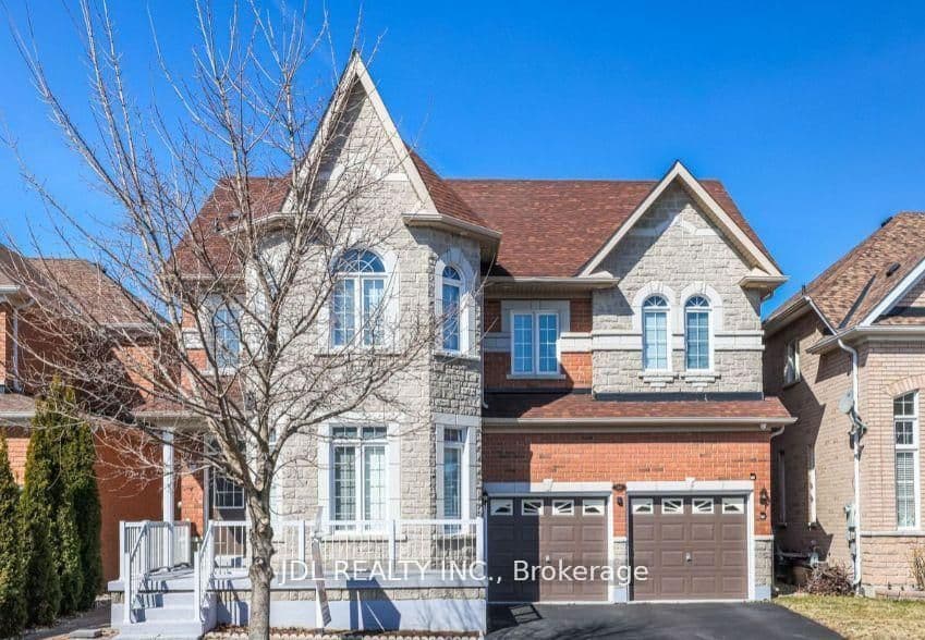 20 Ralph Chalmers Avenue ROOM A, Markham, ON L6E 2C4