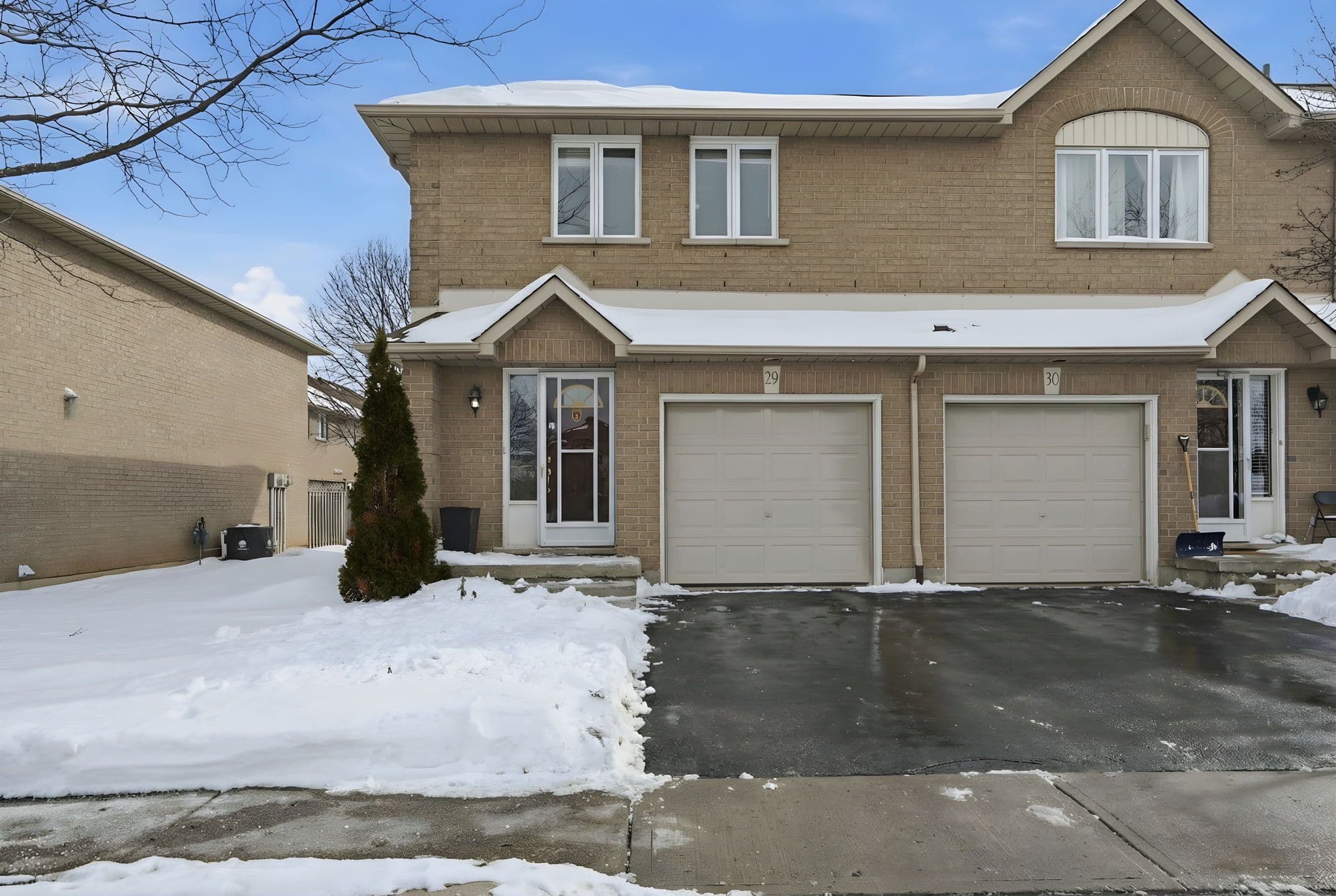 1889 Upper Wentworth Street 29, Hamilton, ON L9B 2T8