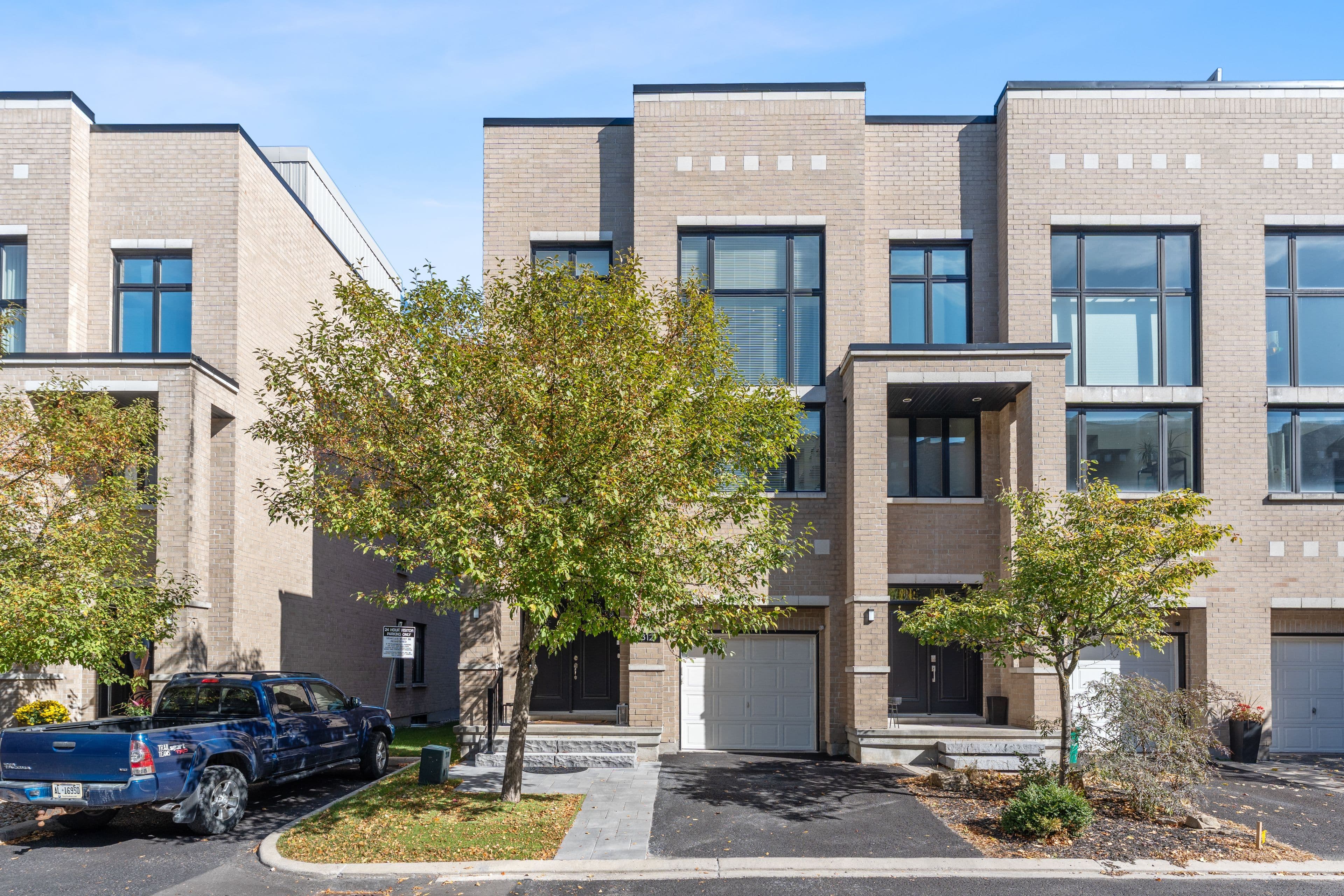 812 Petra Private, Kanata, ON K2T 0G3