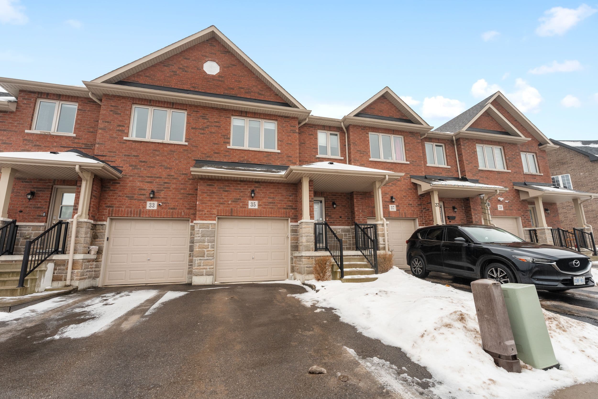 35 Sunset Way, Thorold, ON L0S 1A0