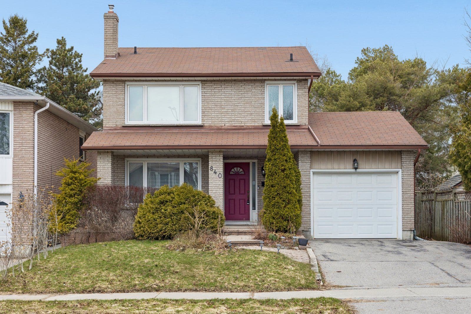 840 Charisma Crescent, Oshawa, ON L1J 7S8