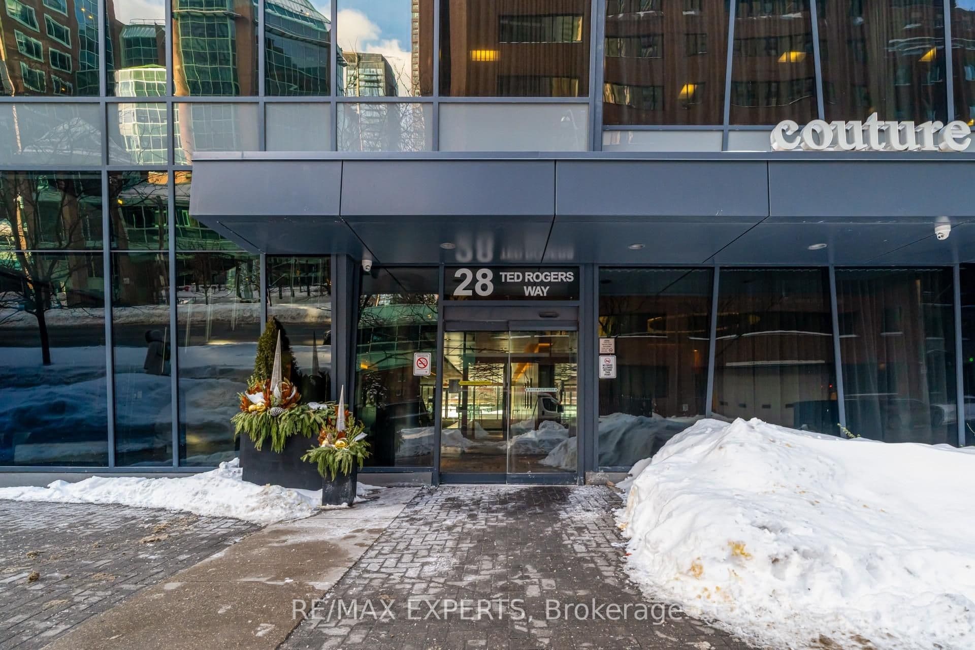 28 Ted Rogers Way 2602, Toronto C08, ON M4Y 2J4