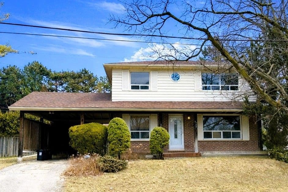 22 Marowyne Drive, Toronto C15, ON M2J 2A4