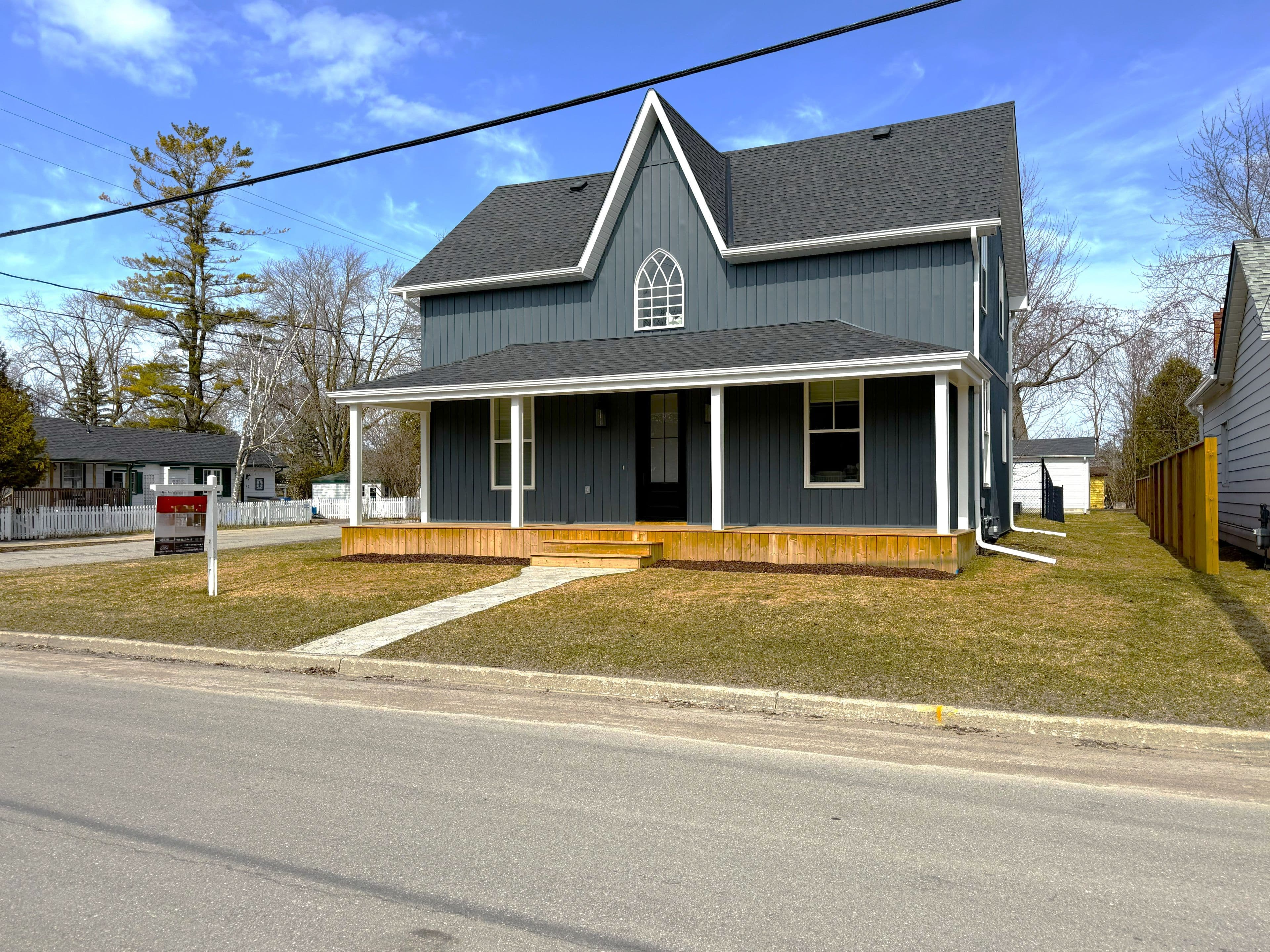 71 North Street, Georgina, ON L0E 1R0