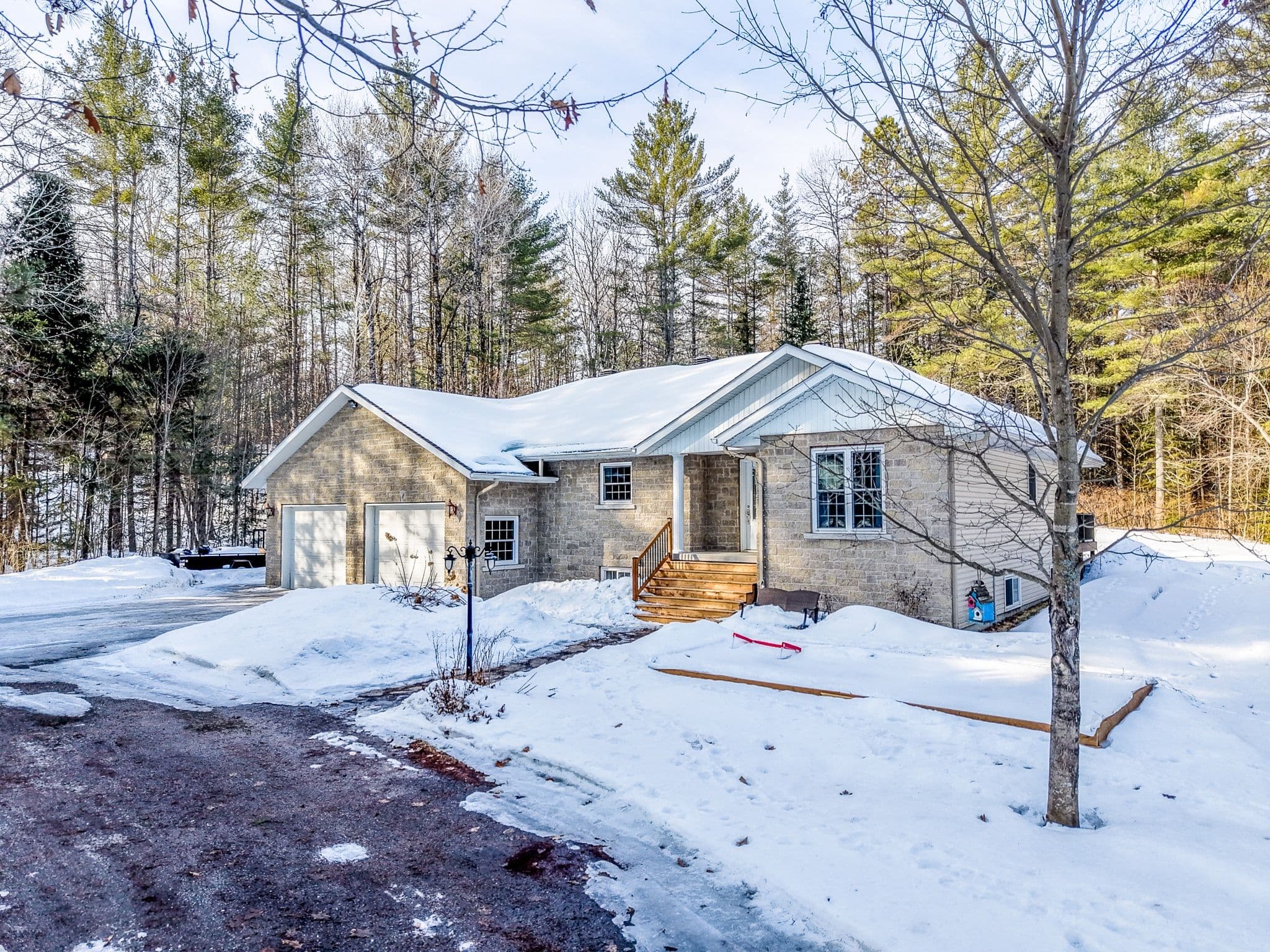 226 Eichstaedt Road, Petawawa, ON K8H 2W8