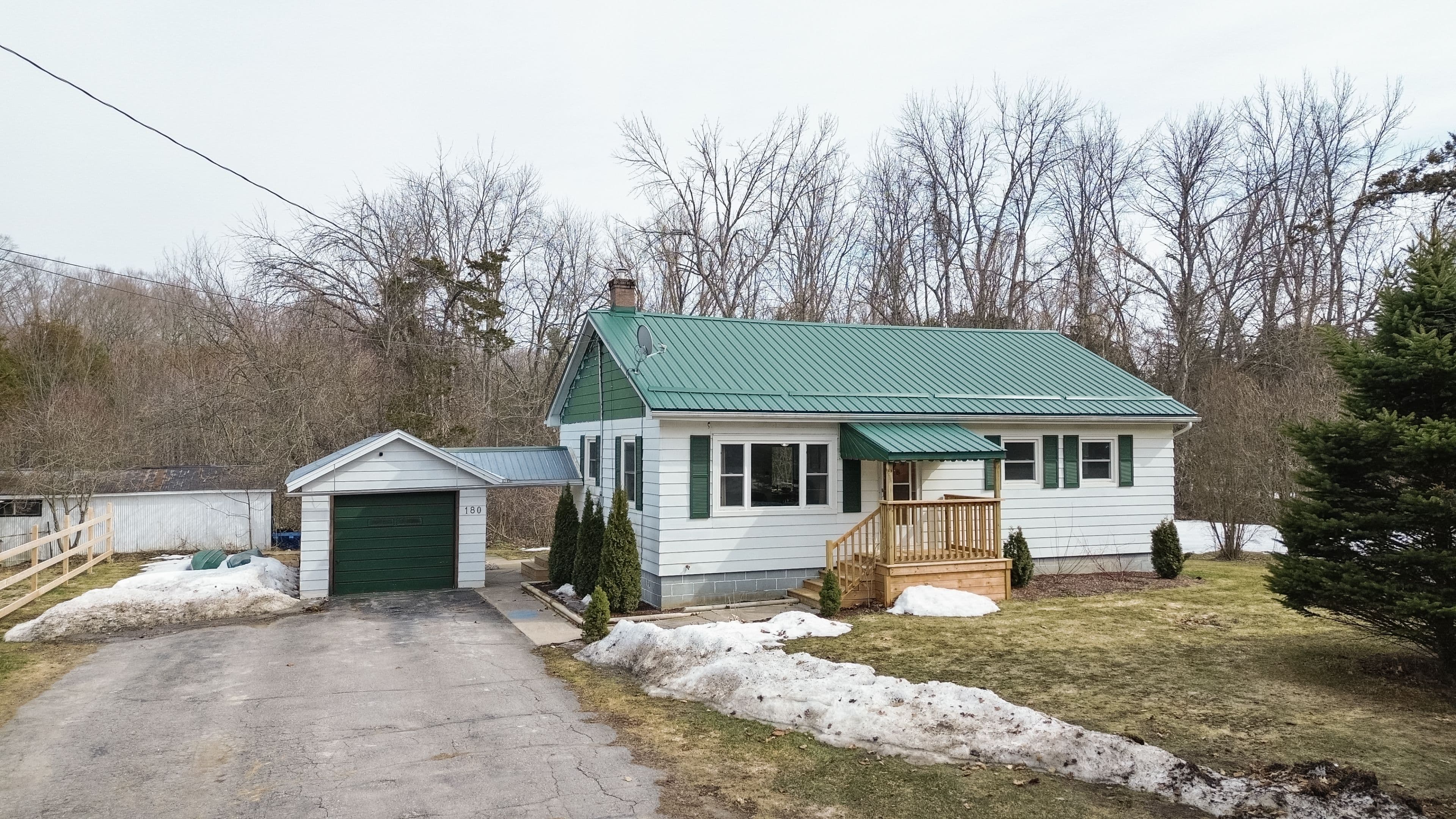 180 Hoskin Road, Belleville, ON K0K 2V0