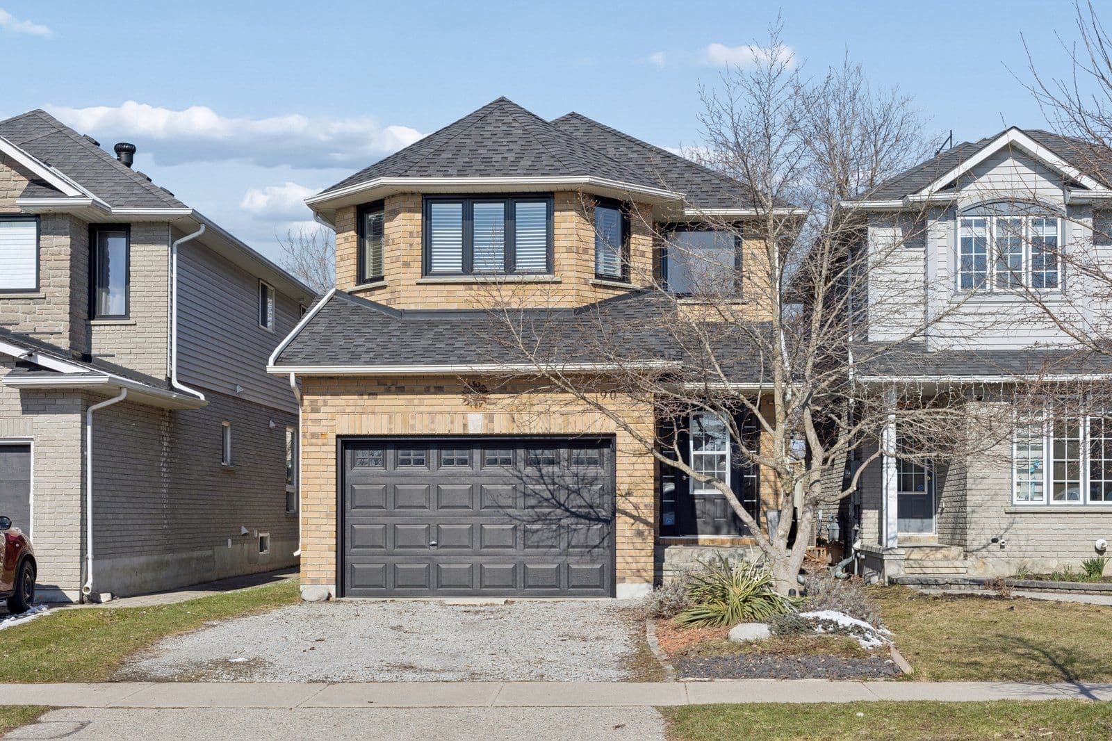 90 Fieldcrest Avenue, Clarington, ON L1E 2Y9