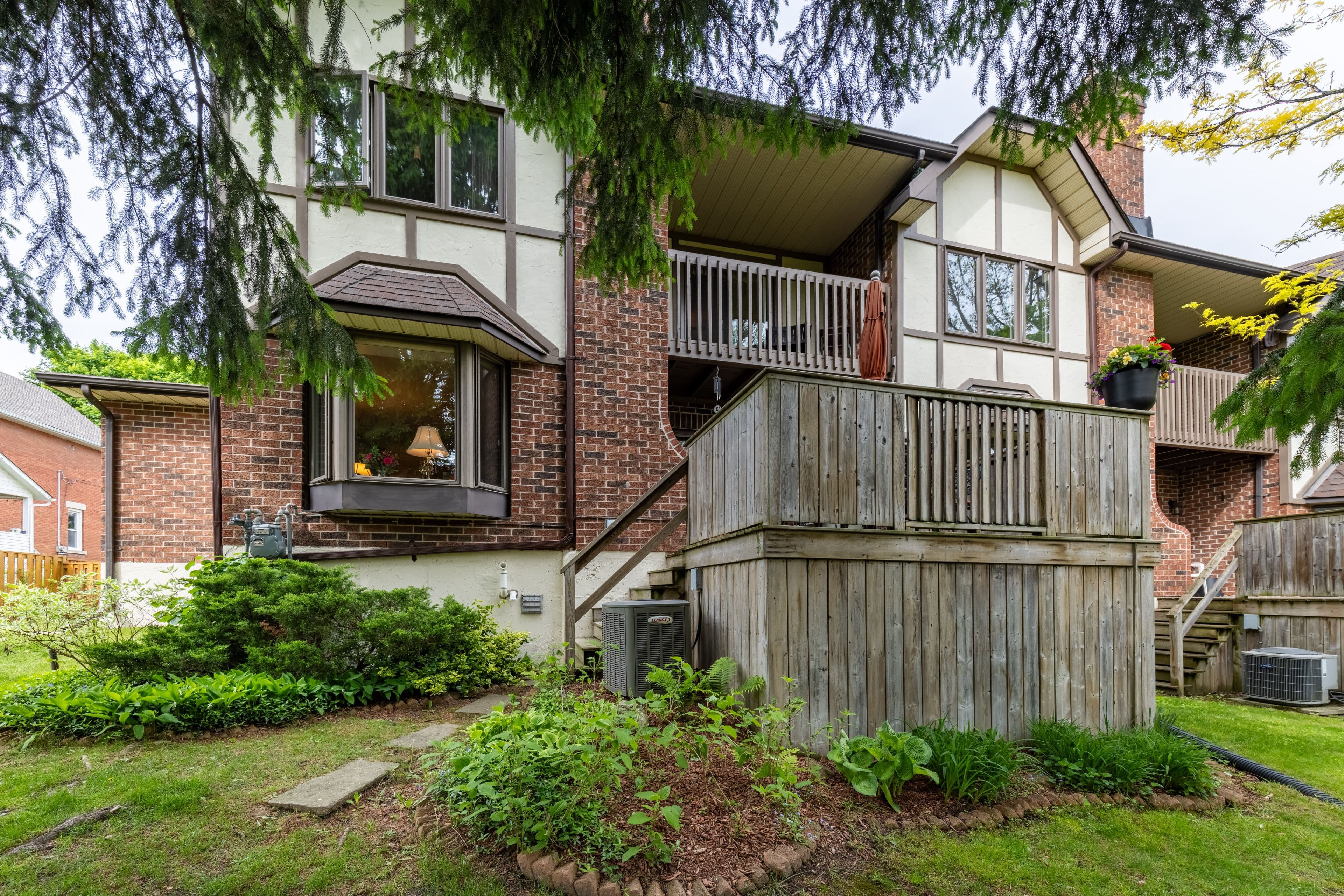 121 Waterloo Avenue 101, Guelph, ON N1H 3H9