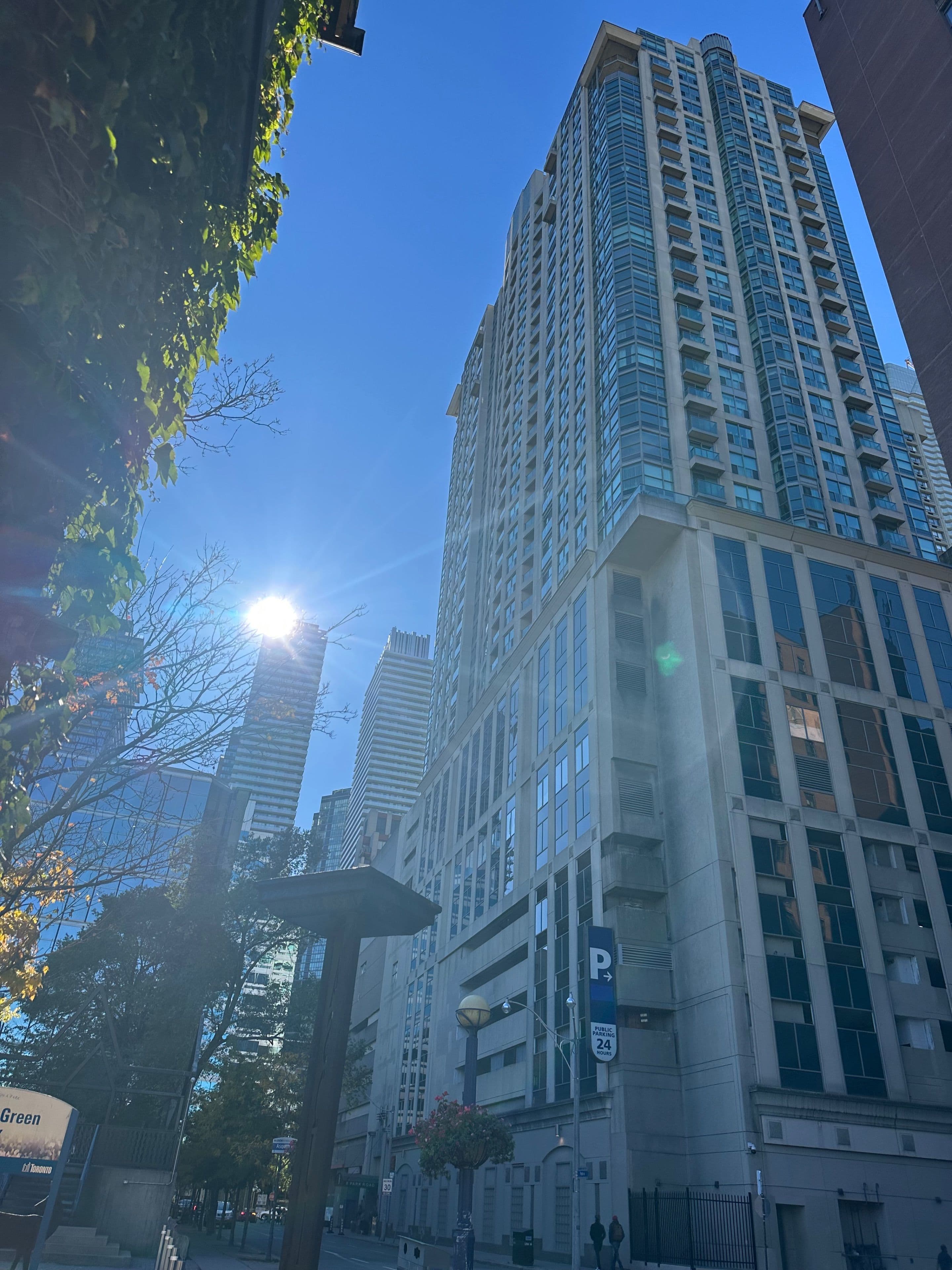 8 Park Road 2116, Toronto C09, ON M4W 3S5