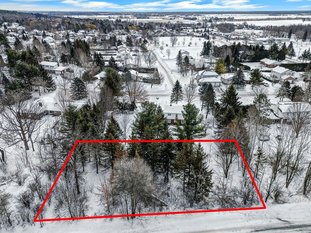 160 Juanita Avenue, Carp - Huntley Ward, ON K0A 1L0