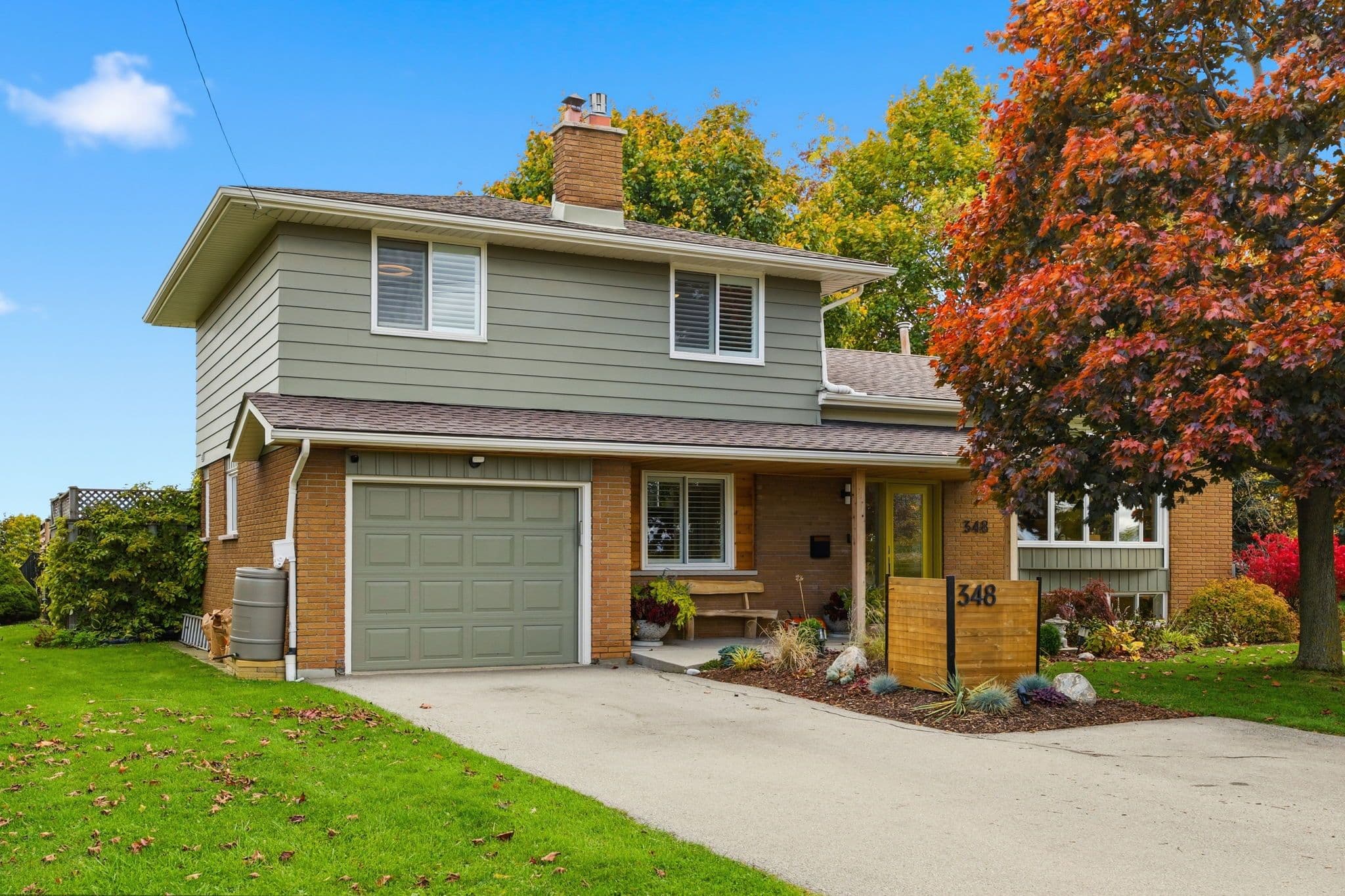 348 Sydenham Road, Hamilton, ON L9H 5E2